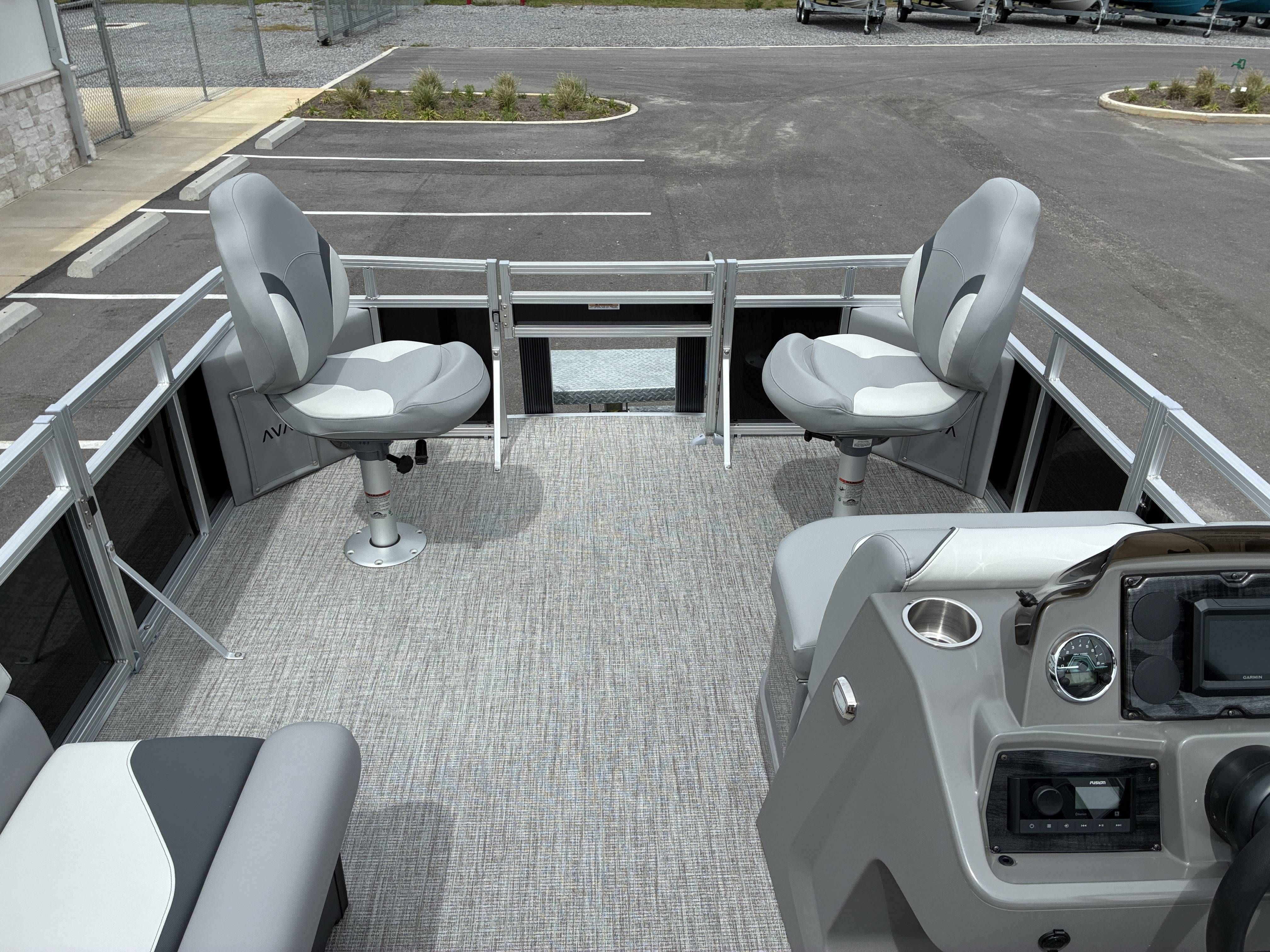 2026 Avalon Venture Quad Fish - 19' - 9