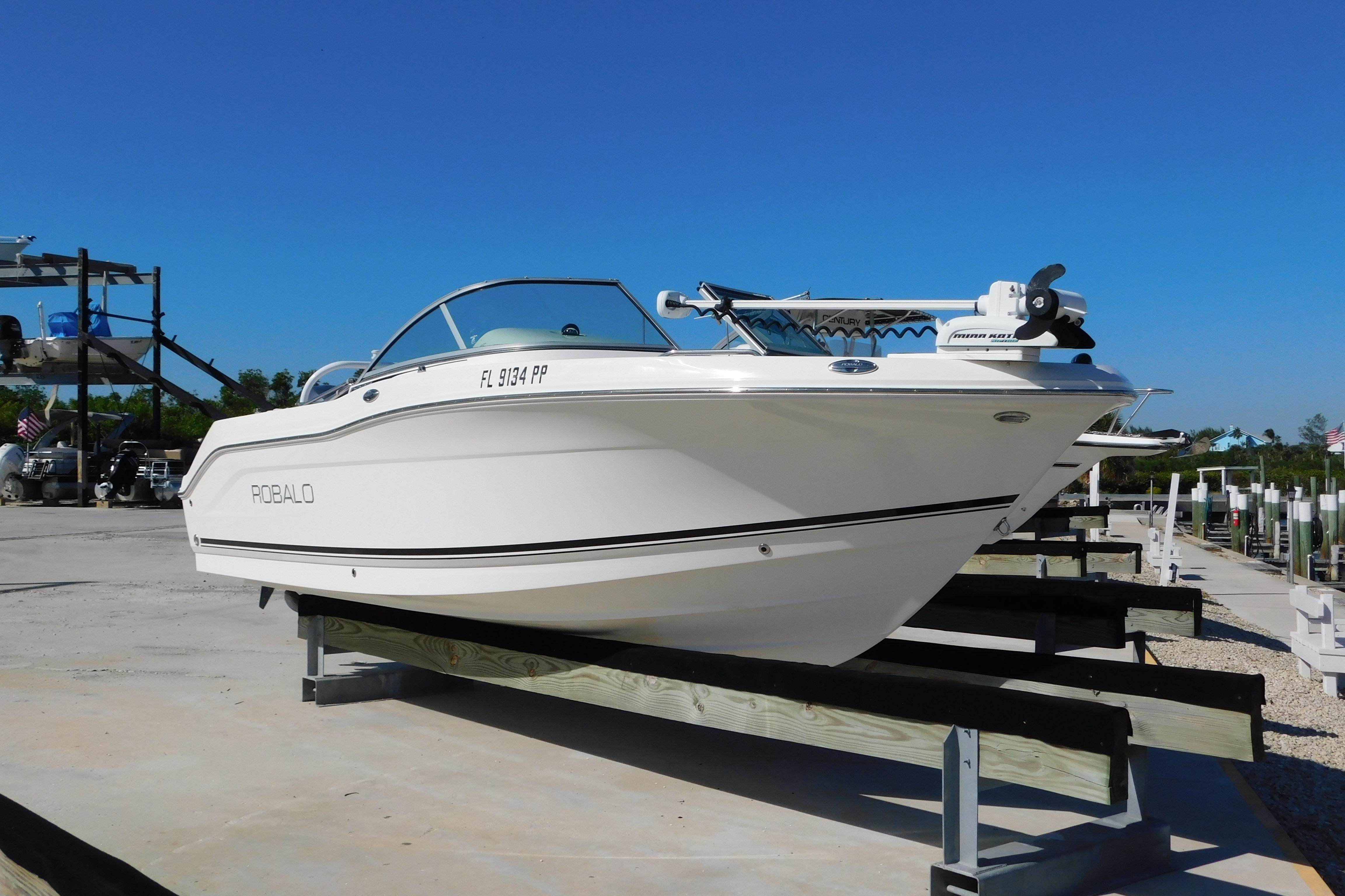 2014 Robalo R207 Dual Console