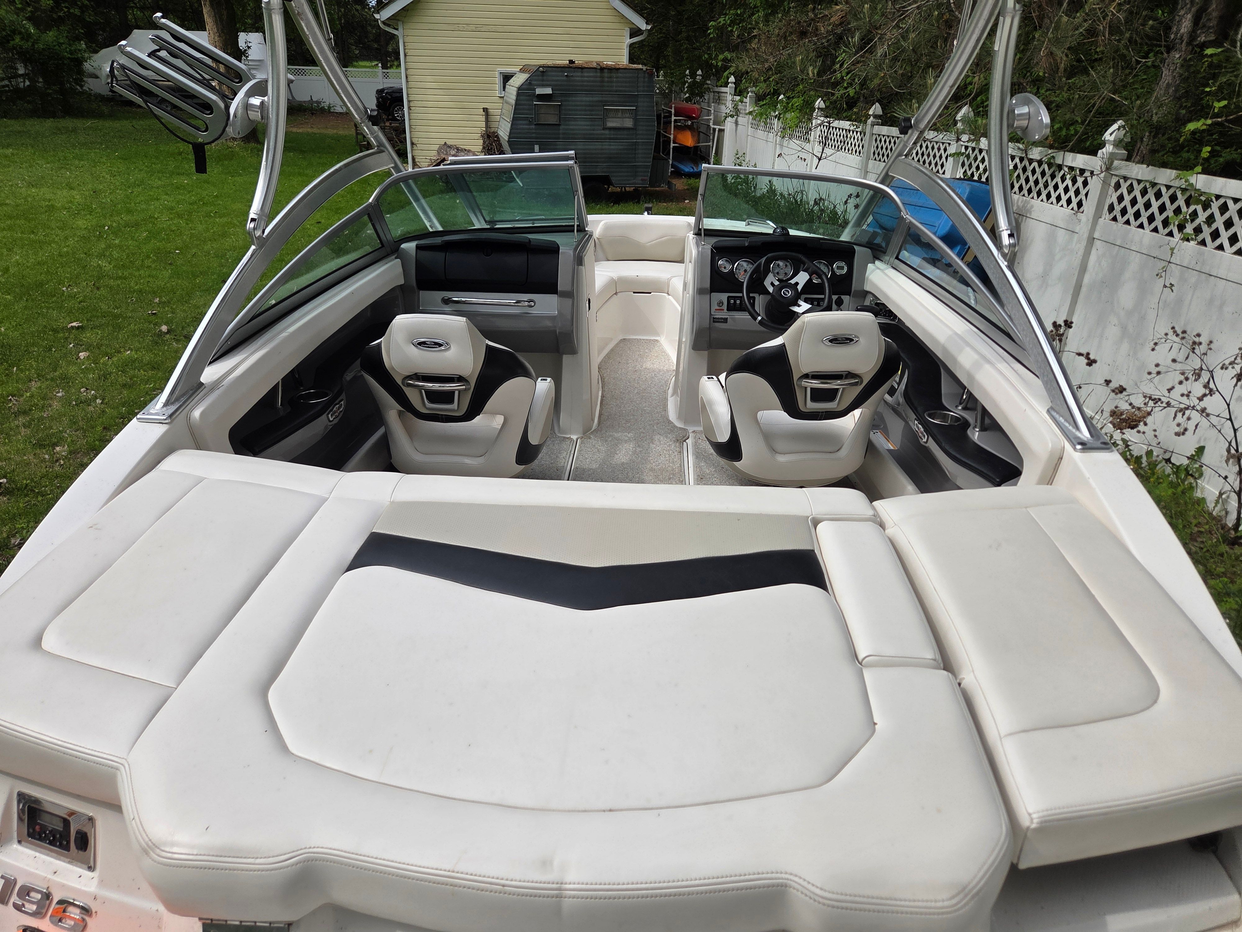 2012 Chaparral Venture TL - 4