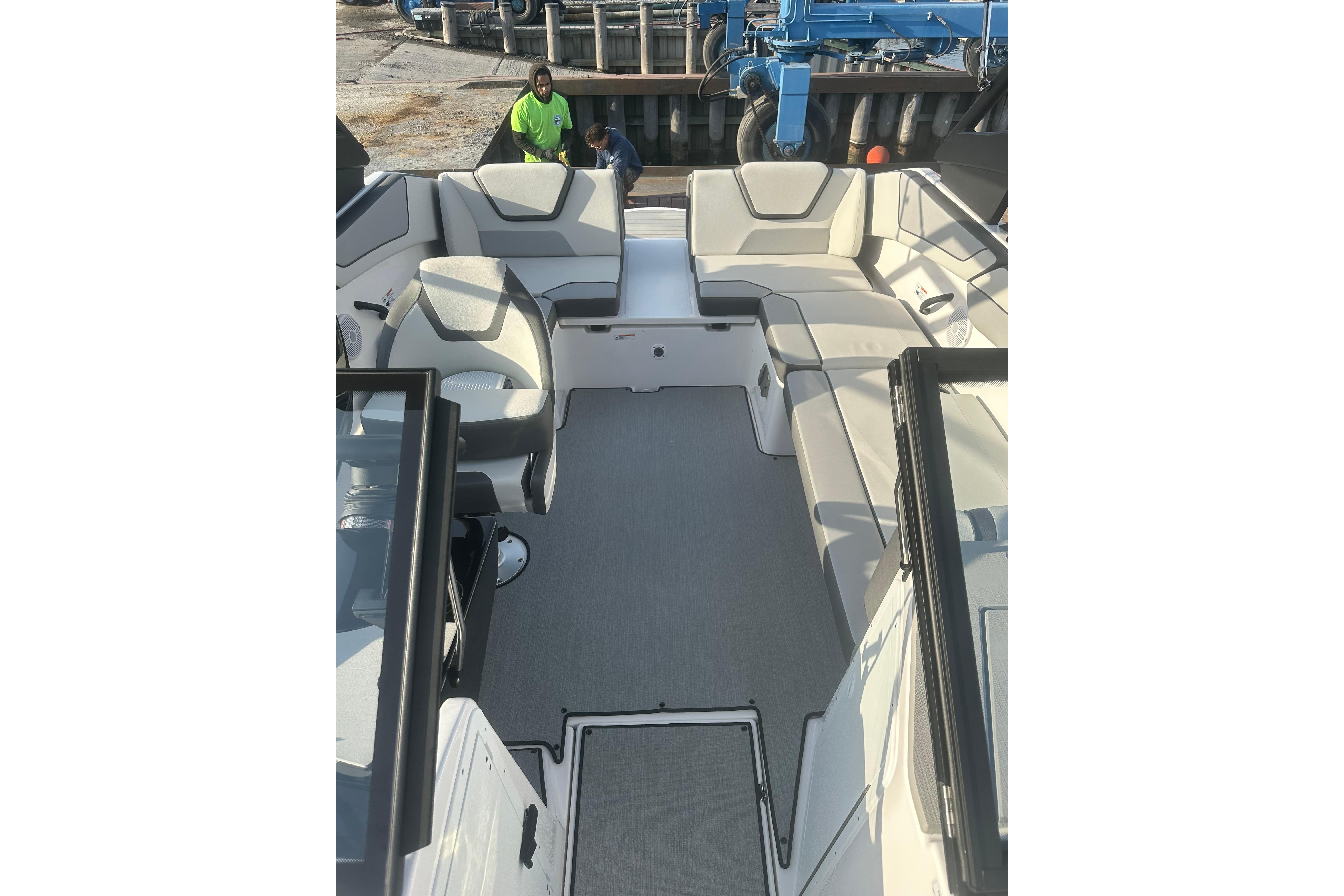 2025 Yamaha Boats AR220 interior with spacious seating and modern design.