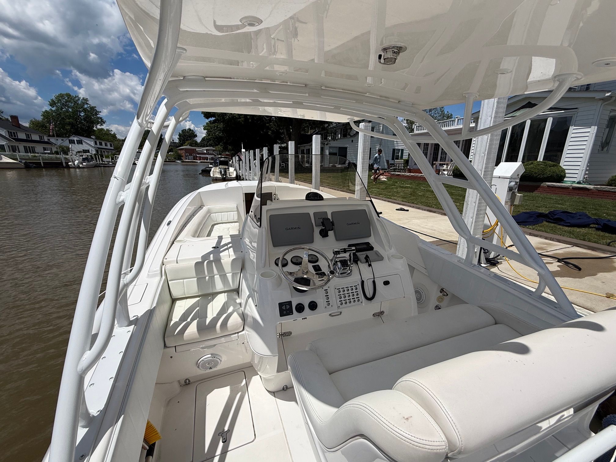 2012 Intrepid 327 Cuddy - 12