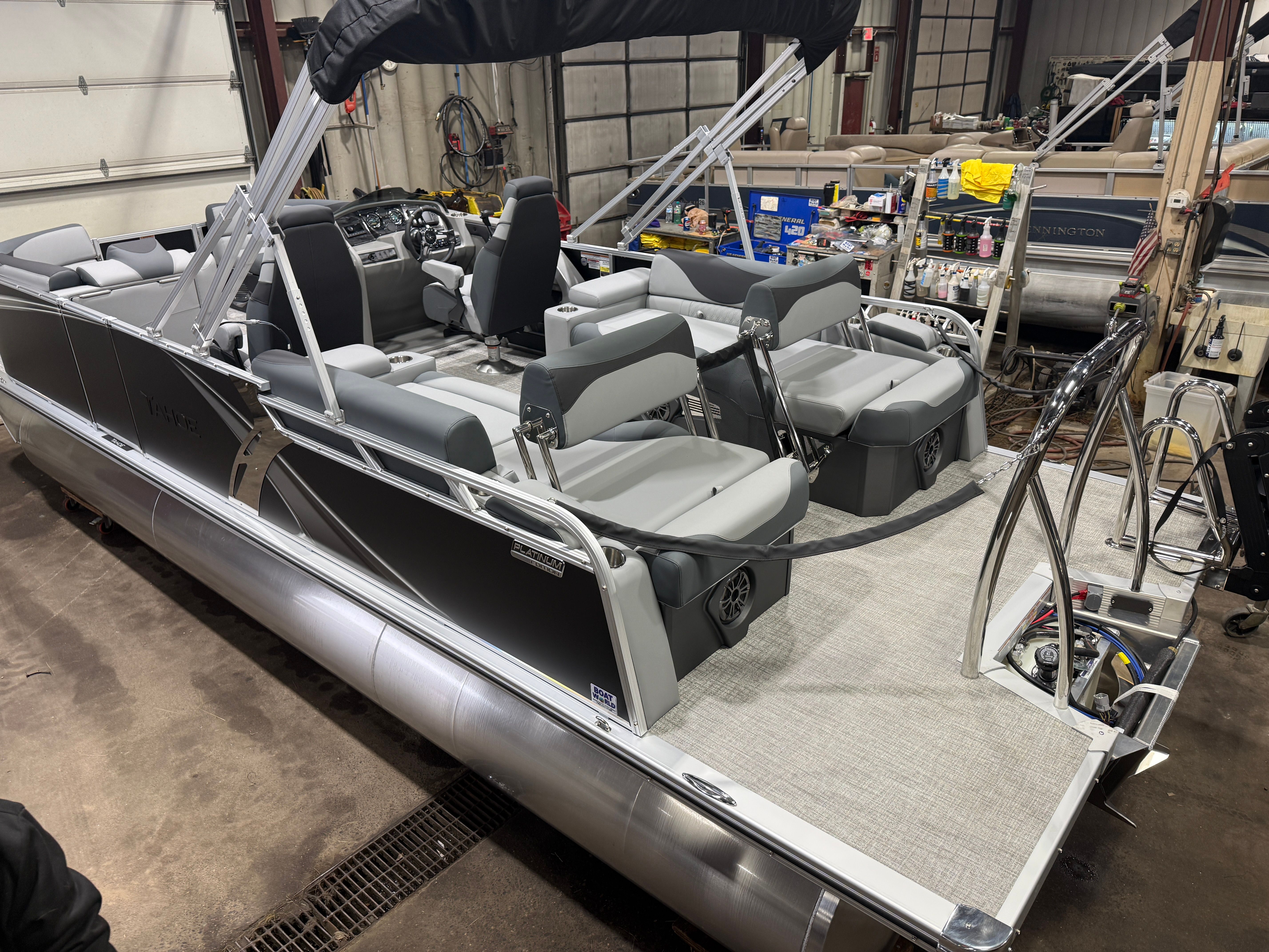 2026 Tahoe LTZ 115HP QLS 2385 Quad Lounge Shift
