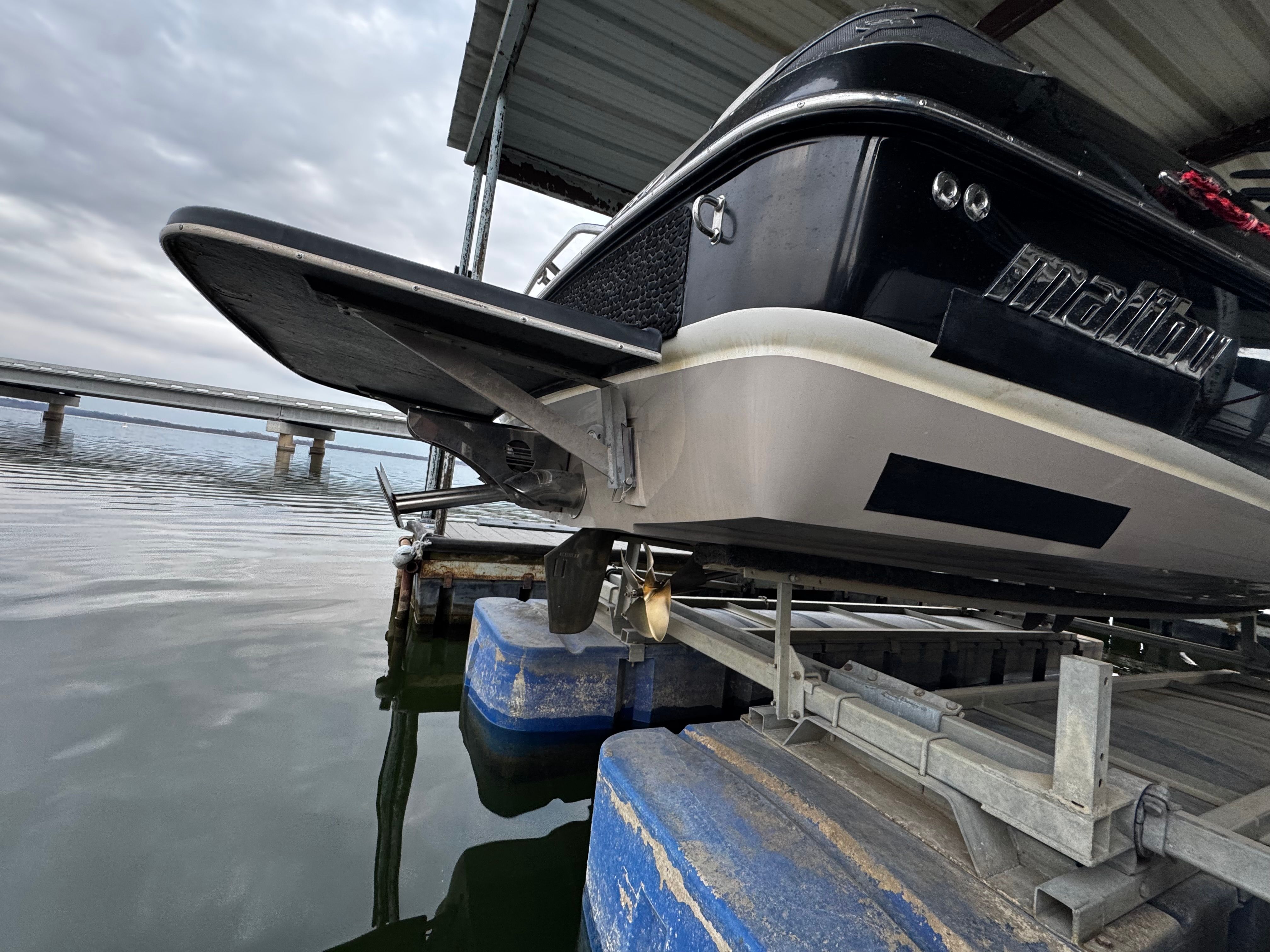 2007 Malibu Wakesetter 23 LSV - 2