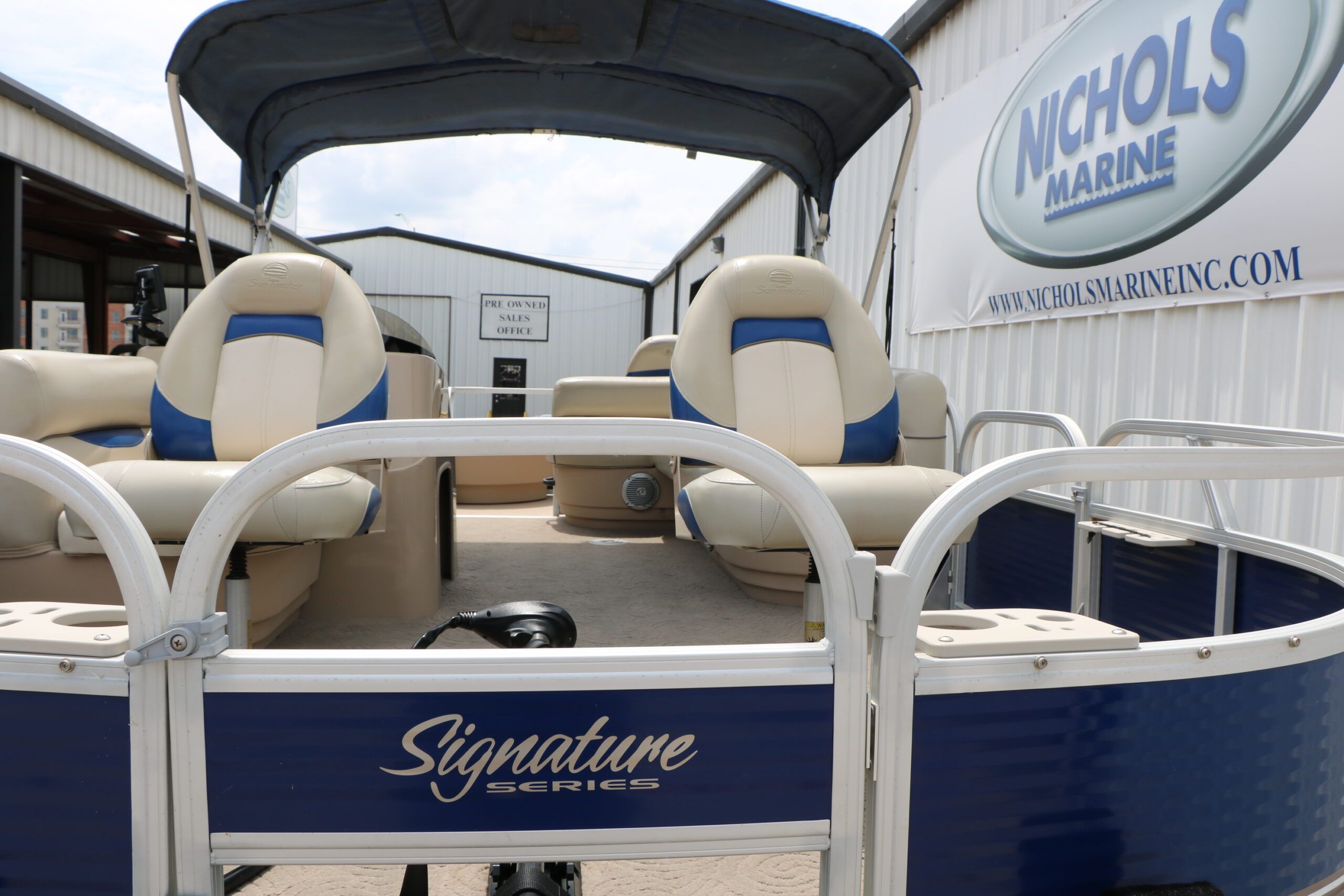 2013 Sun Tracker Fishing Barge 20 DLX - 17