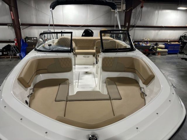 2024 Bayliner VR5 Bowrider OB - 3