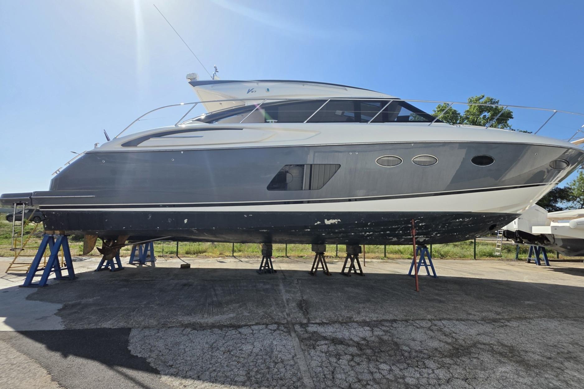 2012 Princess V57