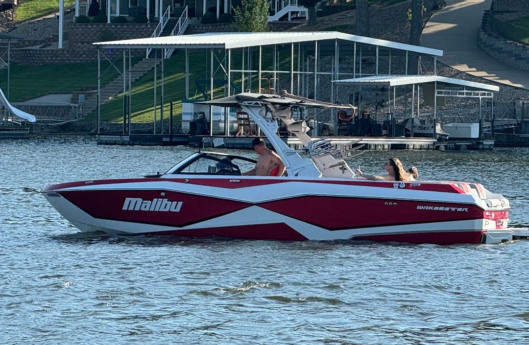 2022 Malibu Wakesetter 25 LSV - 2