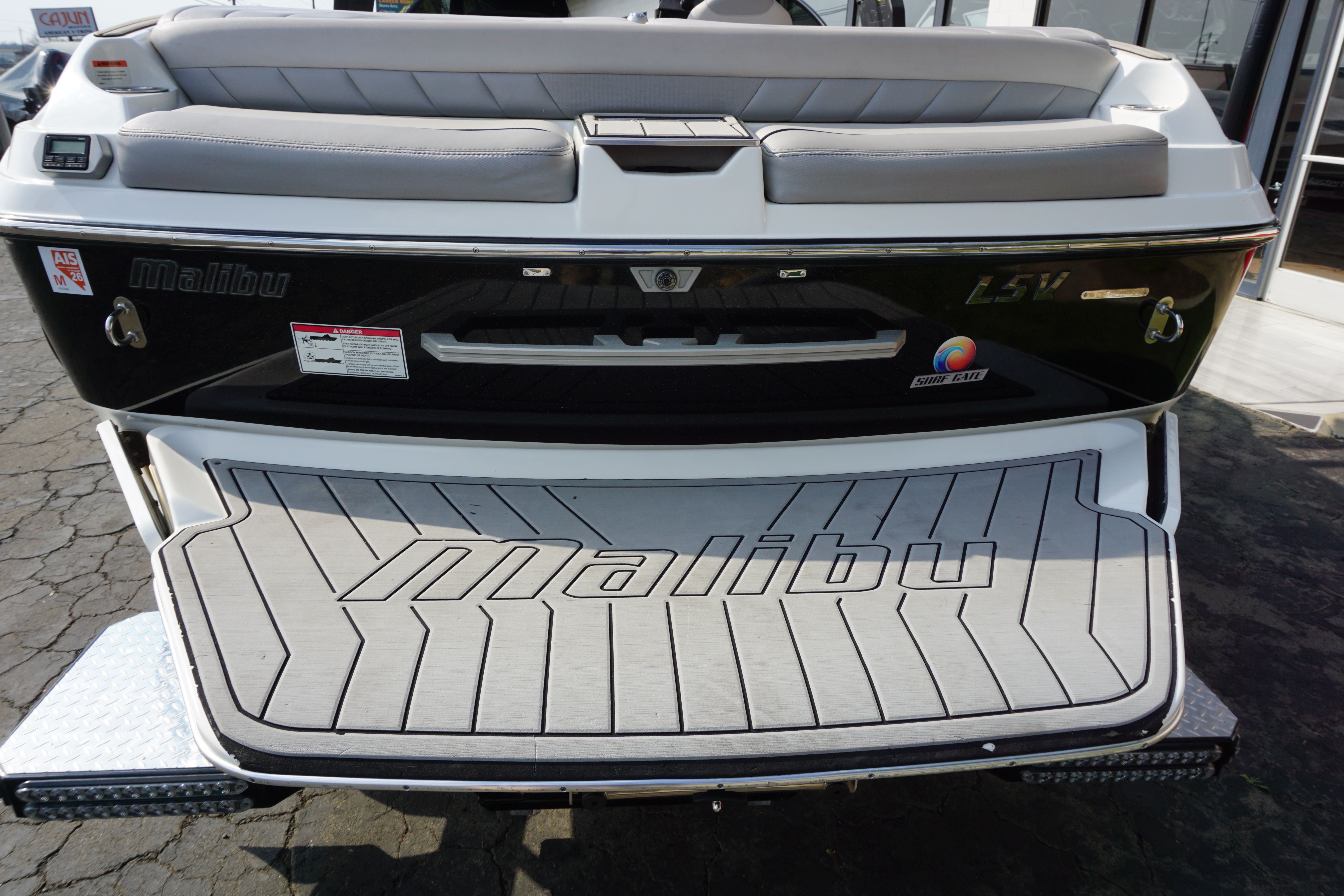 2018 Malibu Wakesetter 25 LSV - 9