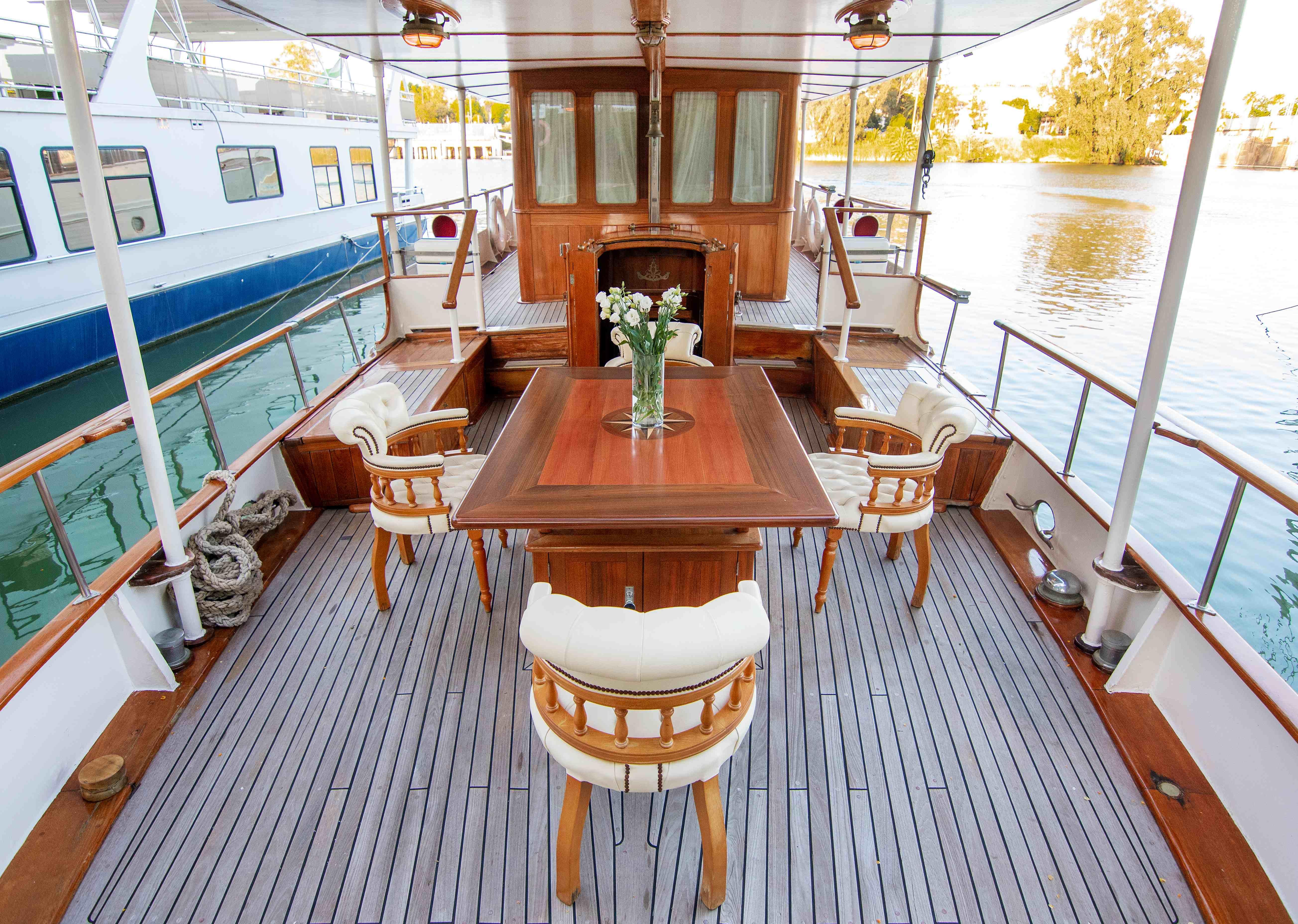 1892 De Vries Lentsch Classic Yacht - 55