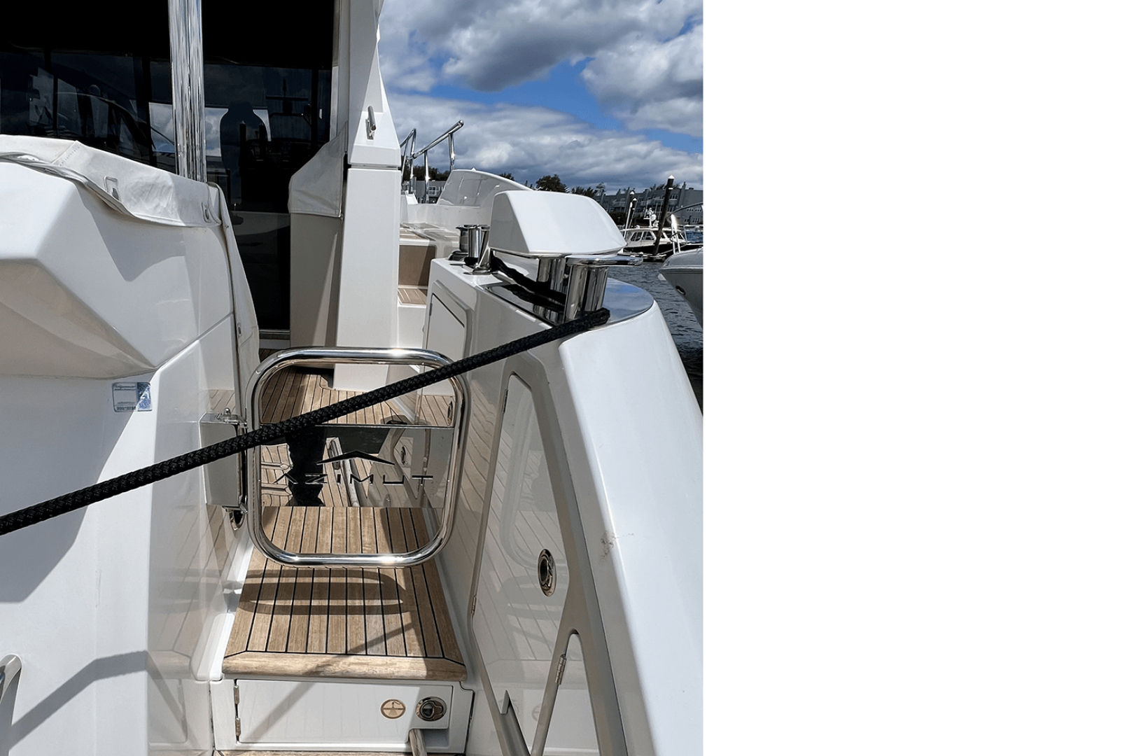 2019 Azimut 50 FLYBRIDGE - Image 11