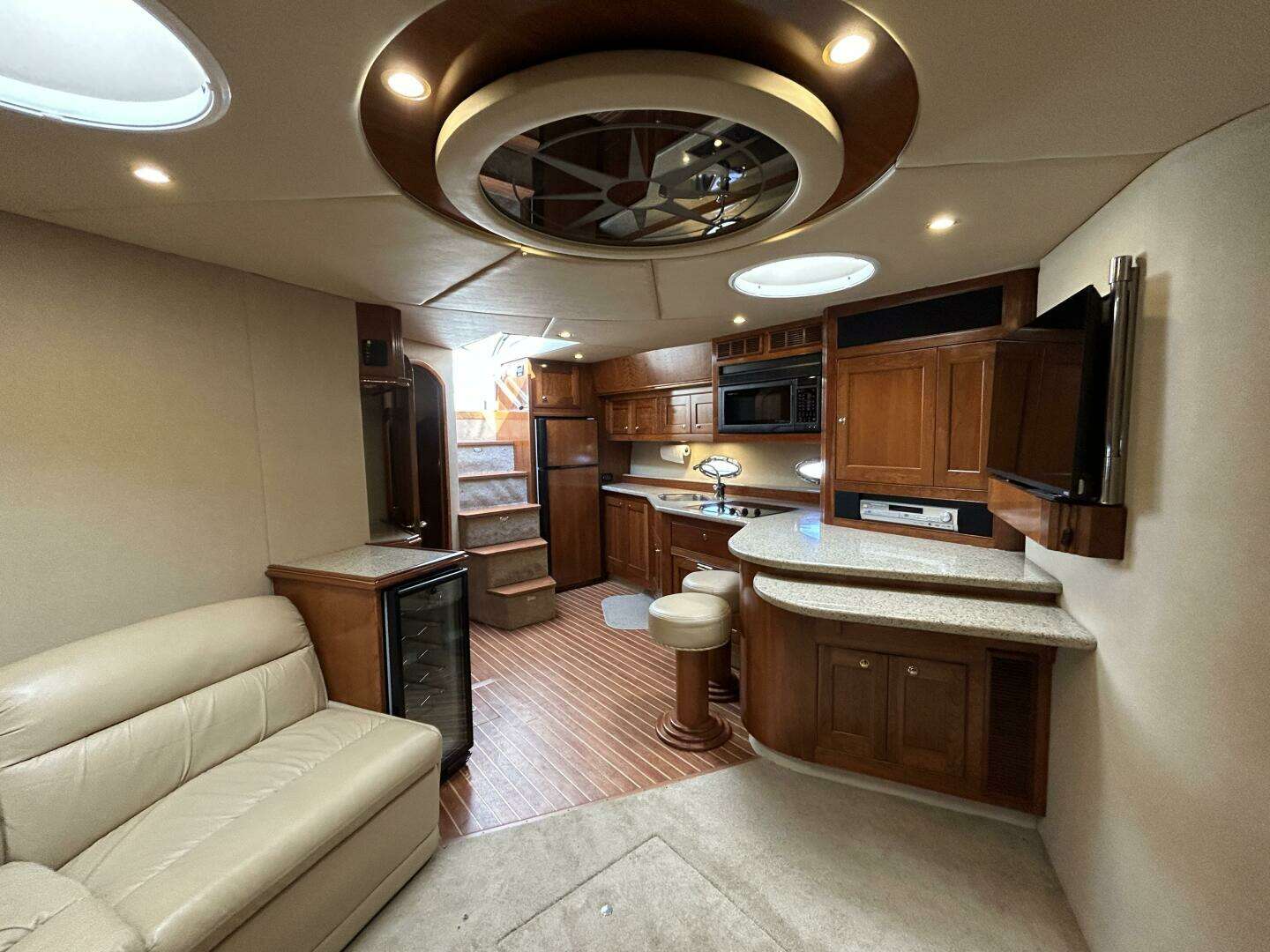 2003 Cruisers Yachts 540 Express - Image 19