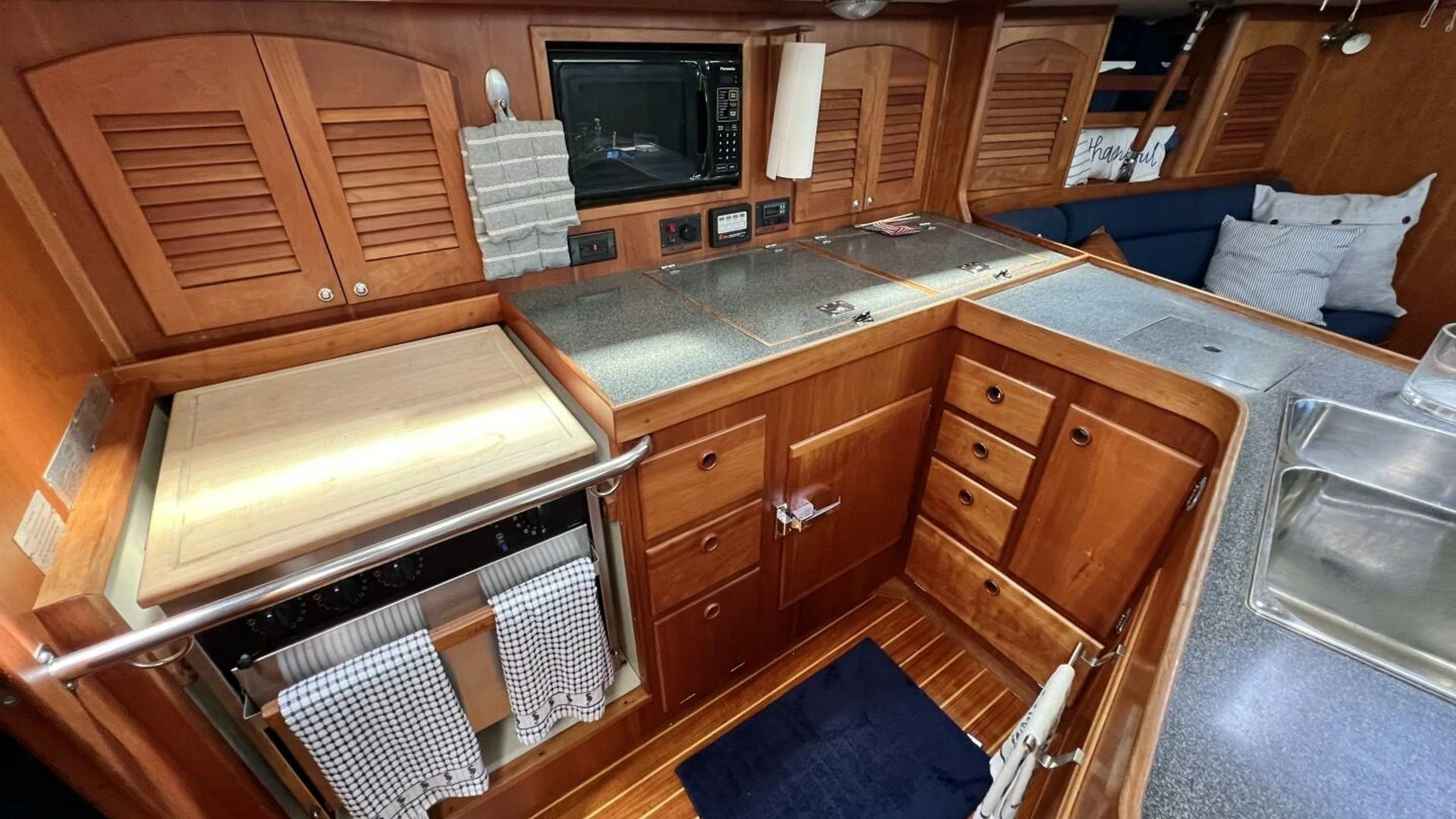 1999 Sabre 402 Sail - Image 3