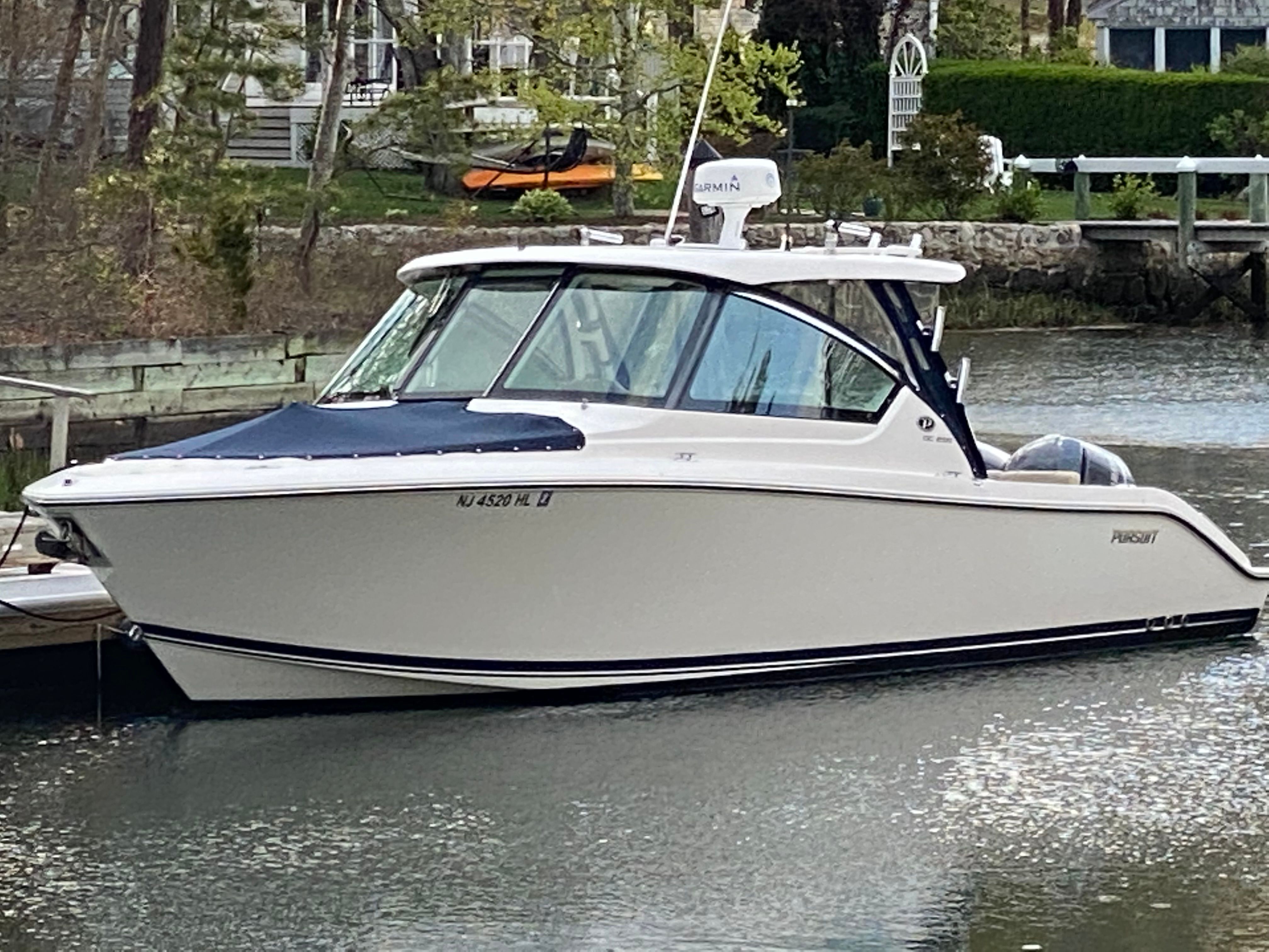 2017 Pursuit DC 295 Dual Console