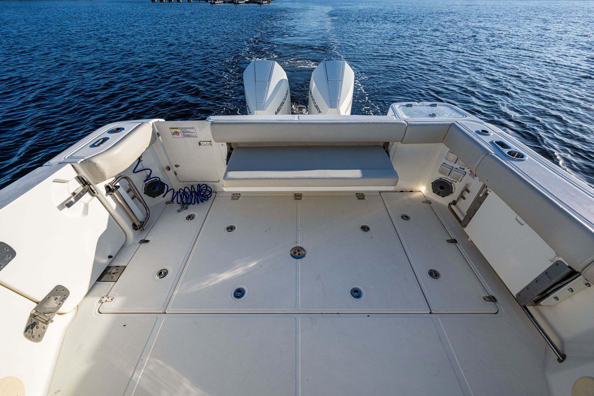 2023 BOSTON WHALER 325 CONQUEST - Image 18