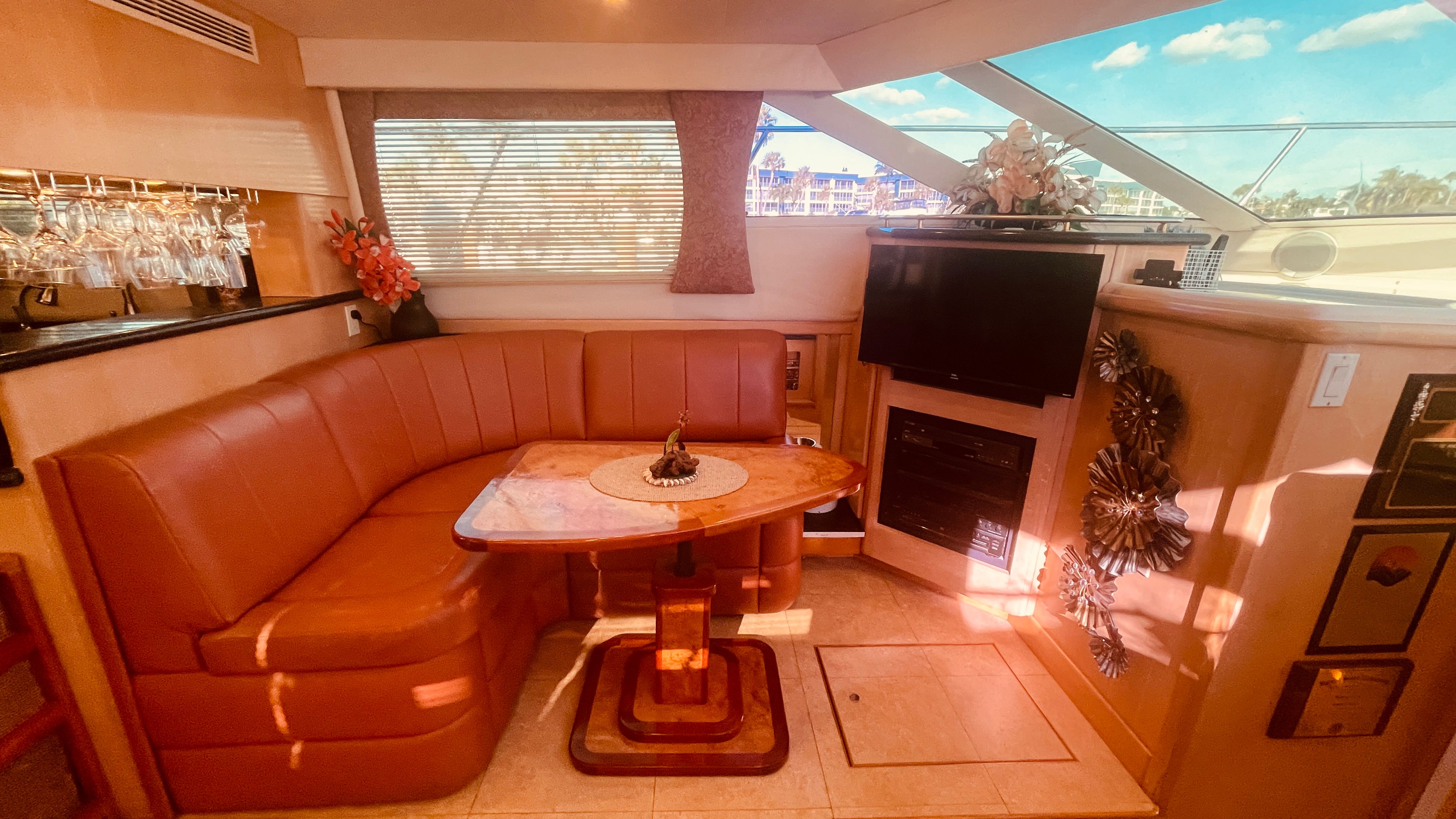 1997 Carver 500 Cockpit Motor Yacht - 21