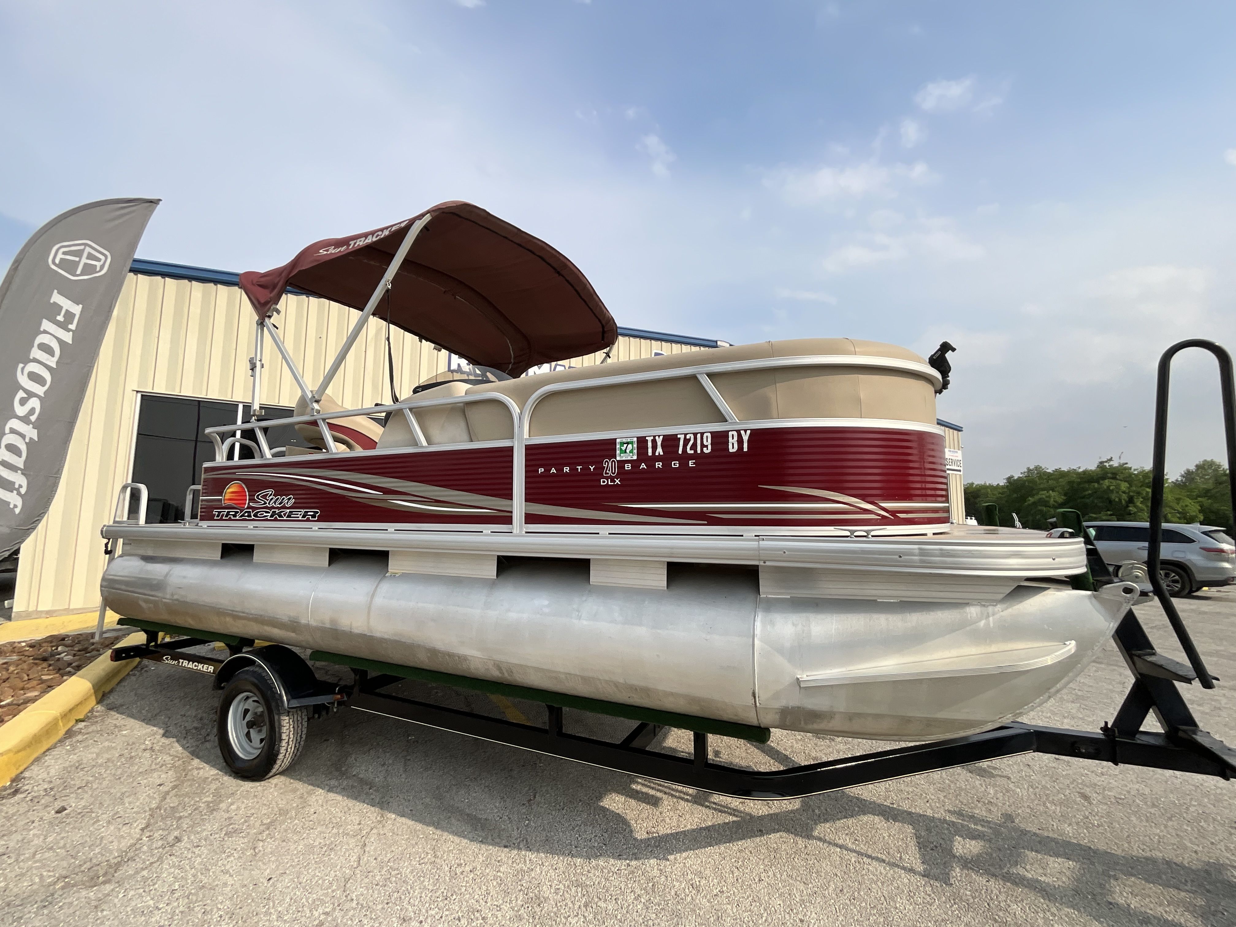 2018 Tracker Party Barge - 4