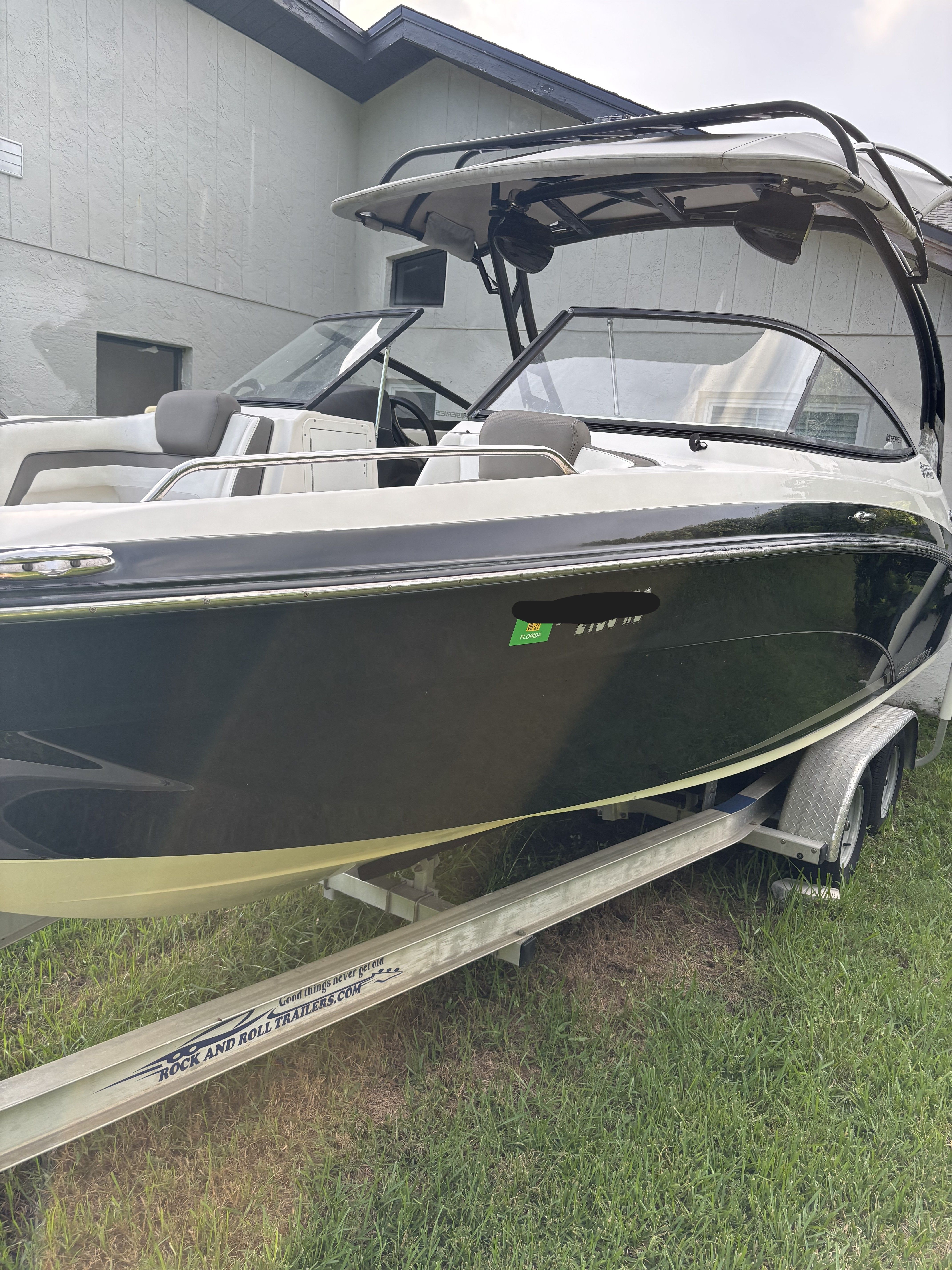 2016 Yamaha Boats 242 - 2