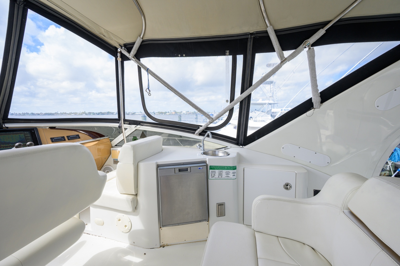 2003 Carver 444 - Image 27