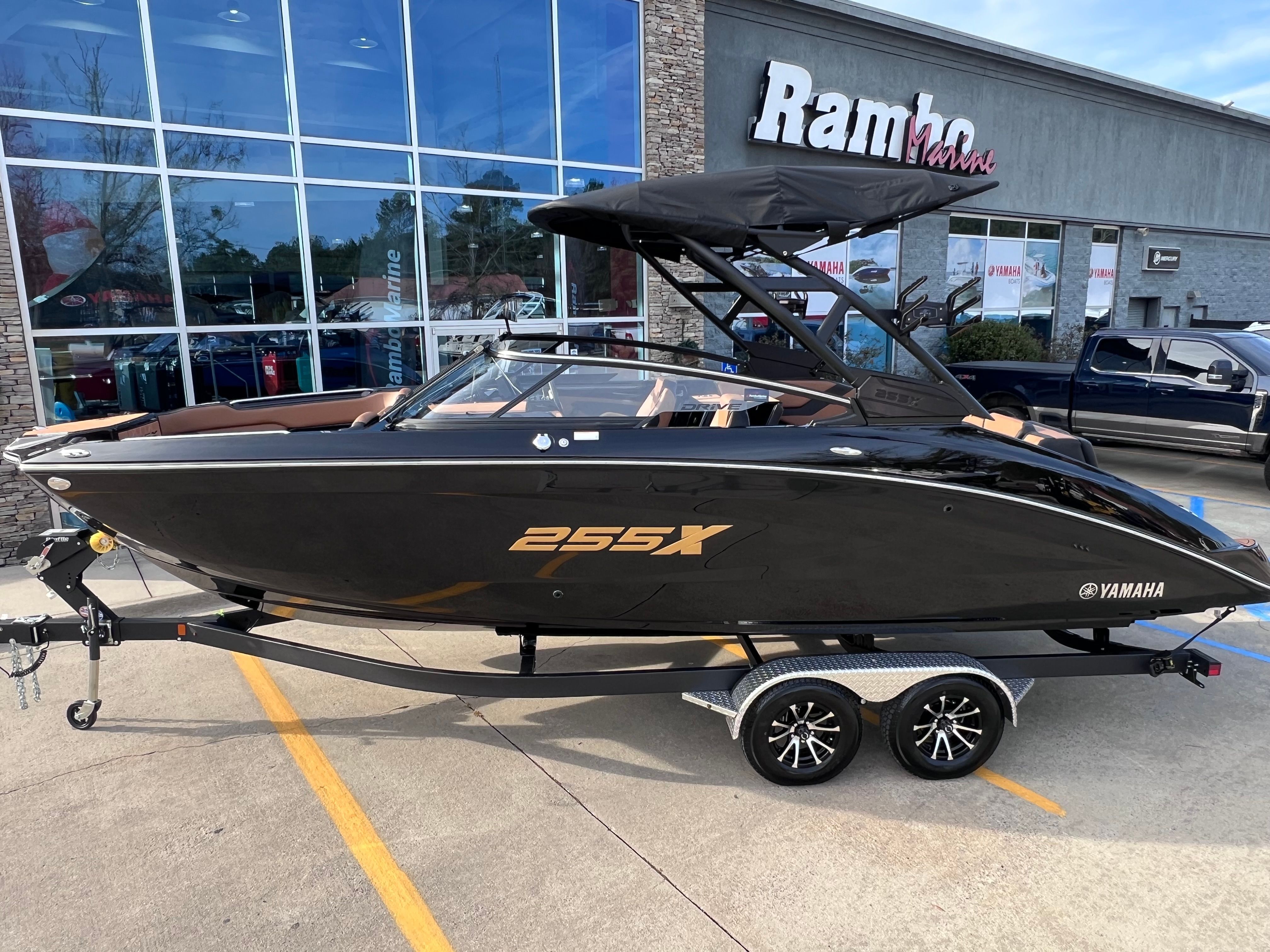 2026 Yamaha Boats 255 XD