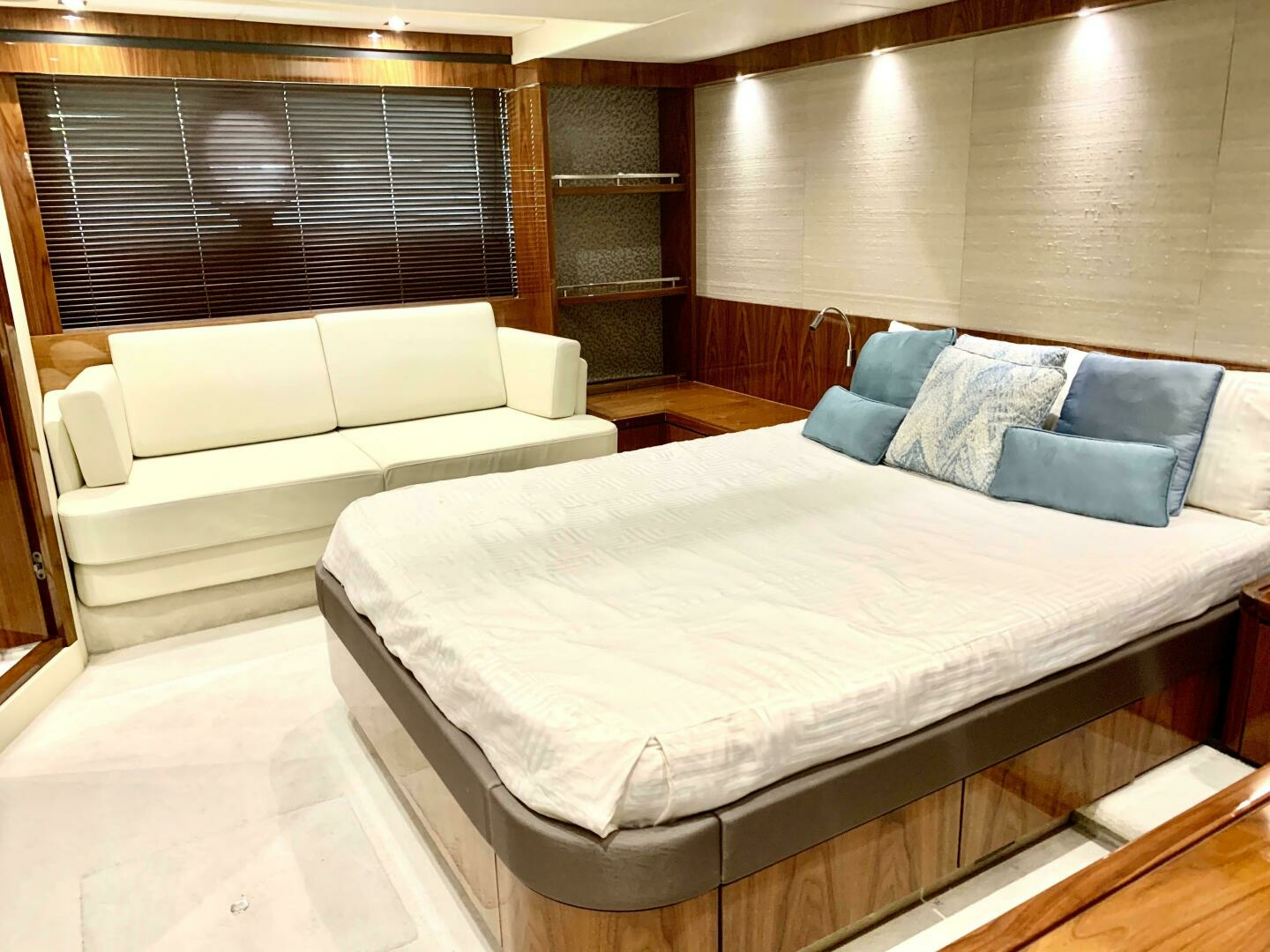 2016 Sunseeker Manhattan 65 - Image 14