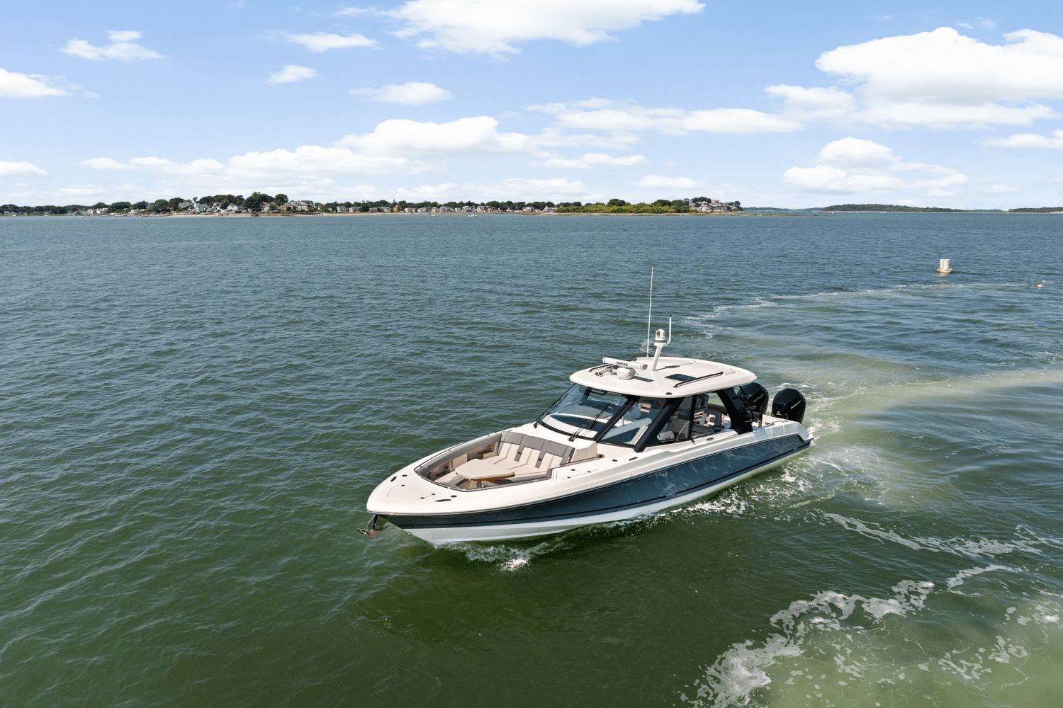 2025 Boston Whaler 380 Realm - 5