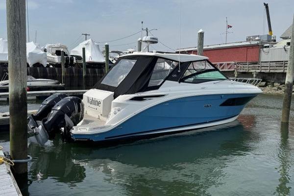 2021 Sea Ray Sundancer 320 Outboard
