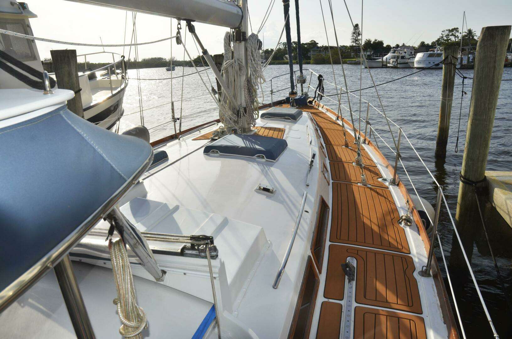 1980 Cheoy Lee Aft Cockpit - Image 4