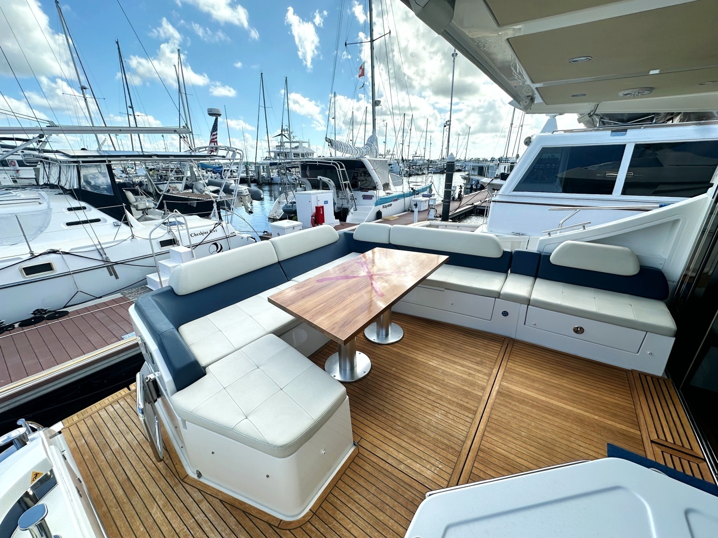 2015 Azimut 55S - Image 10