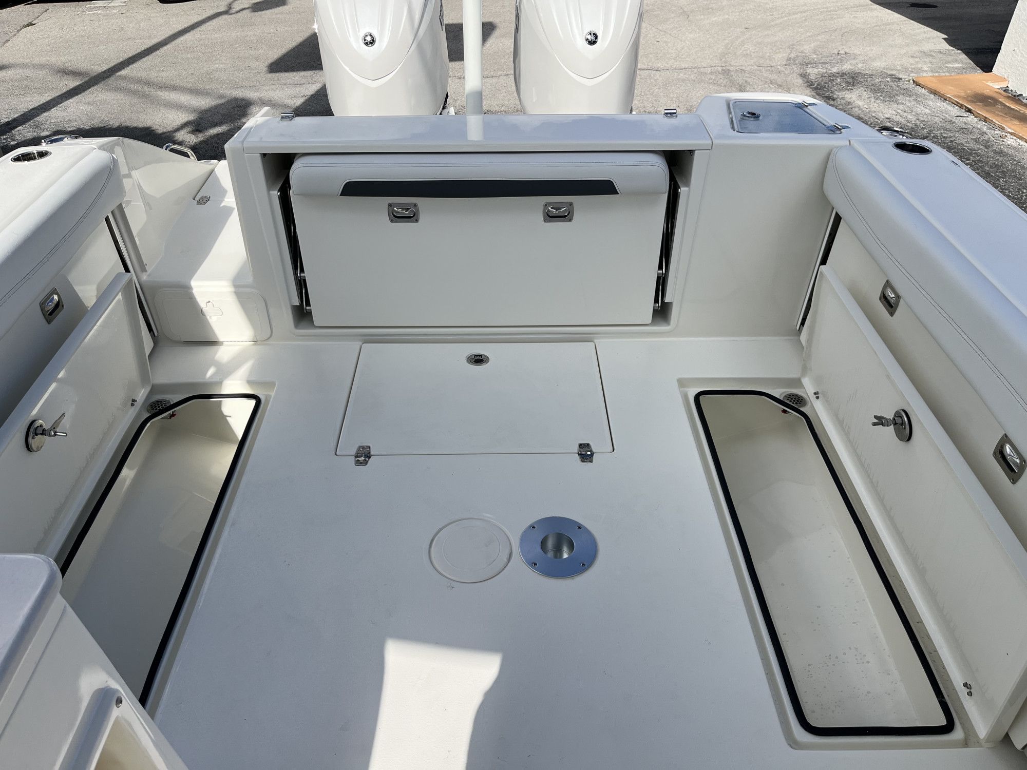 2026 Cobia 280 Dual Console - 43
