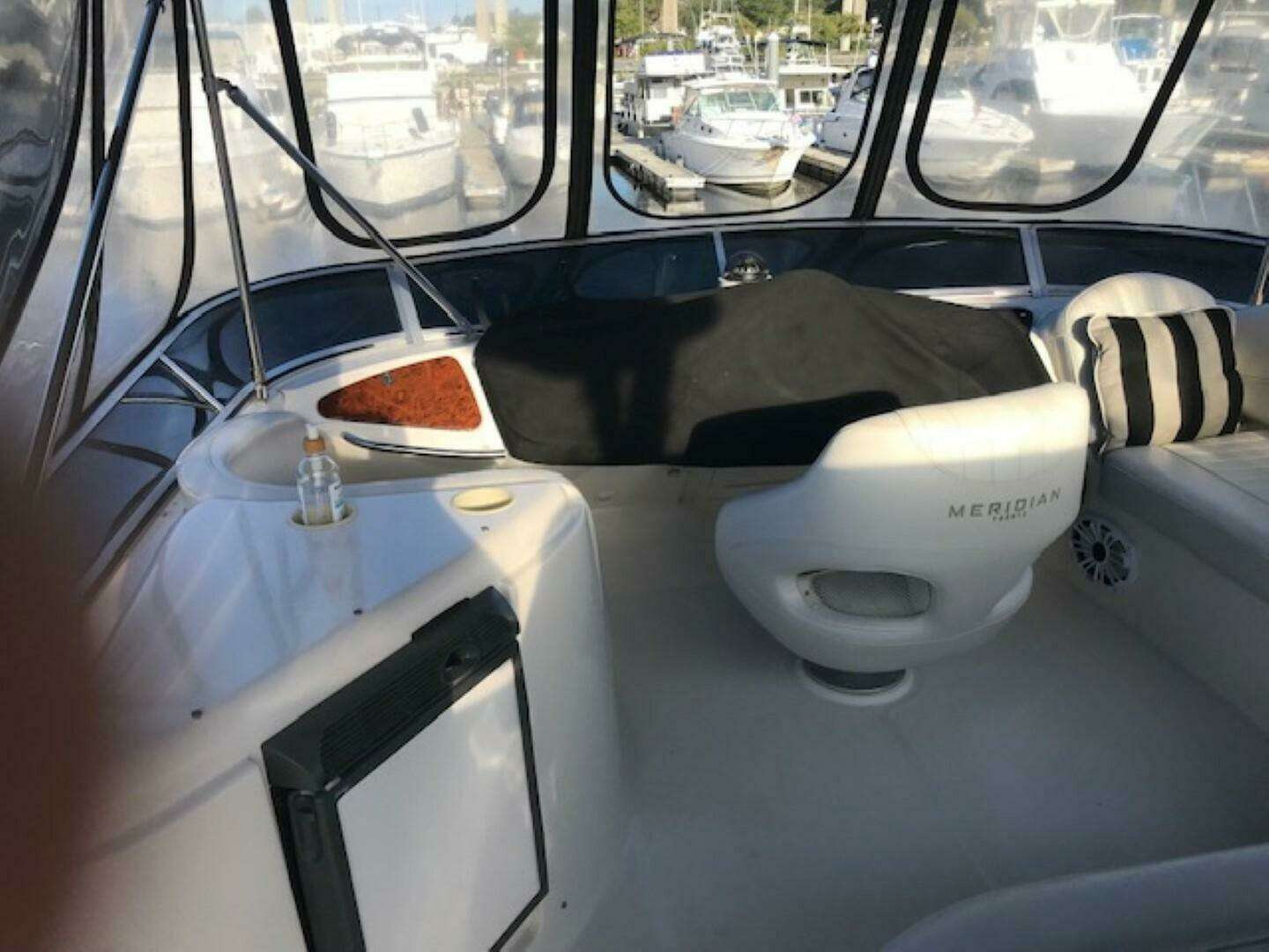 2004 Meridian 459 Motoryacht - Image 12