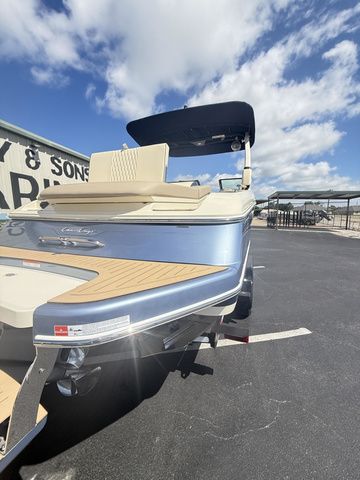 2026 Chris-Craft Bowrider Sportster WALKTHROUGH WINDSHIELD LUXURY B - 52