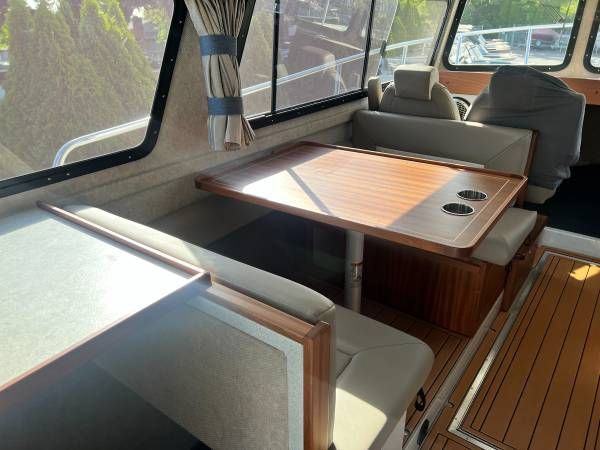 2022 KingFisher 3425 GFX Offshore - 14