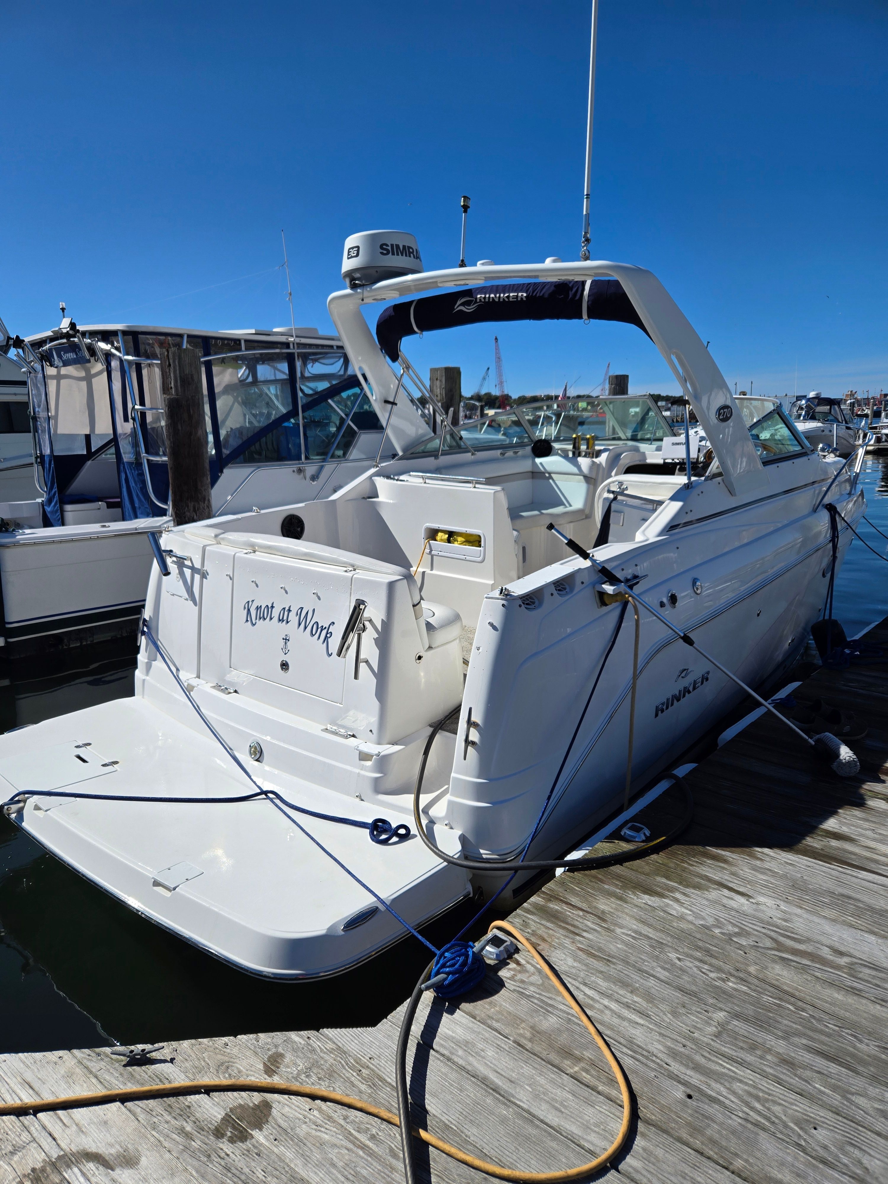 2006 Rinker 270 Express Cruiser - 2