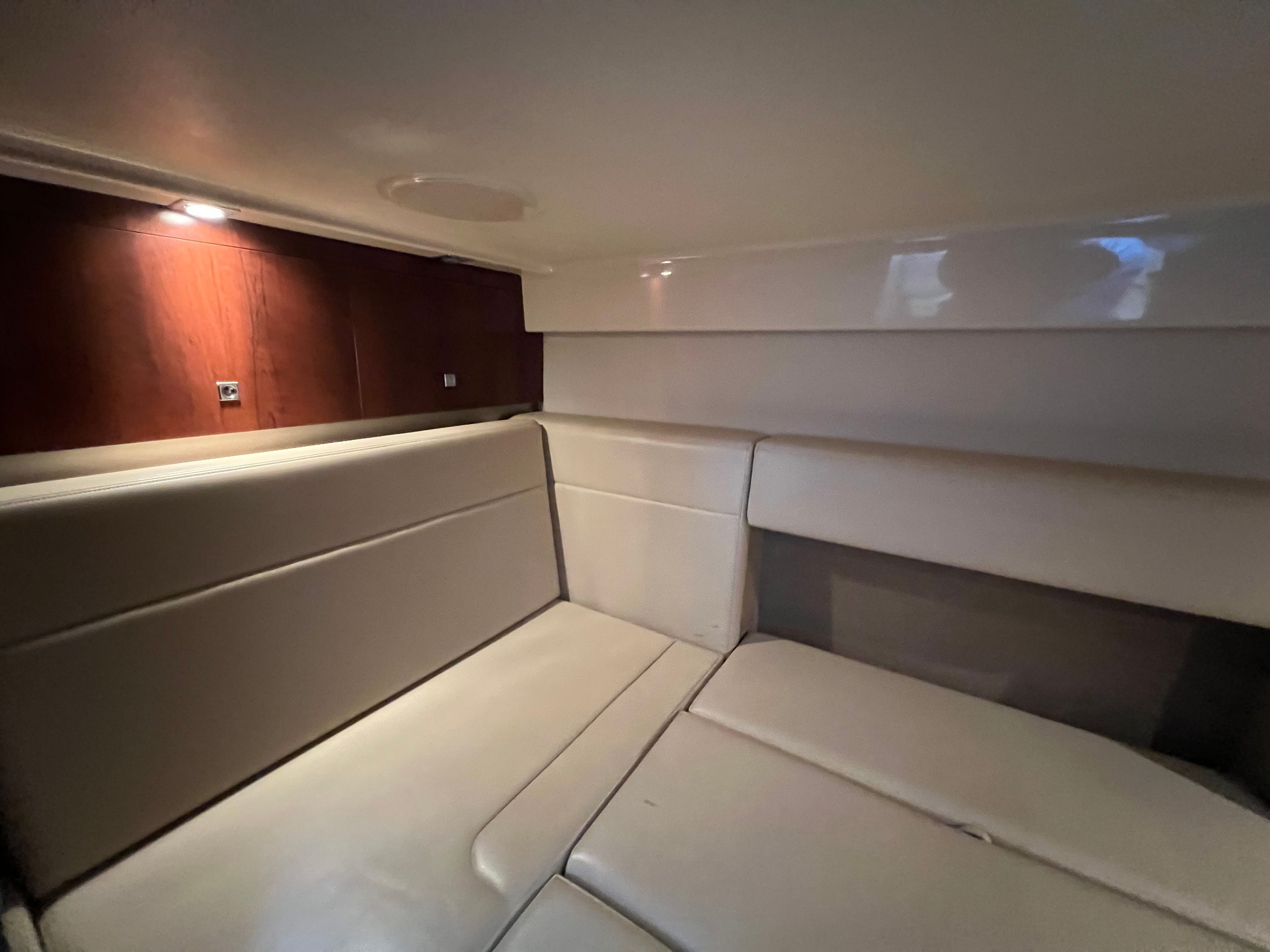 2013 Chaparral 330 Signature - 10