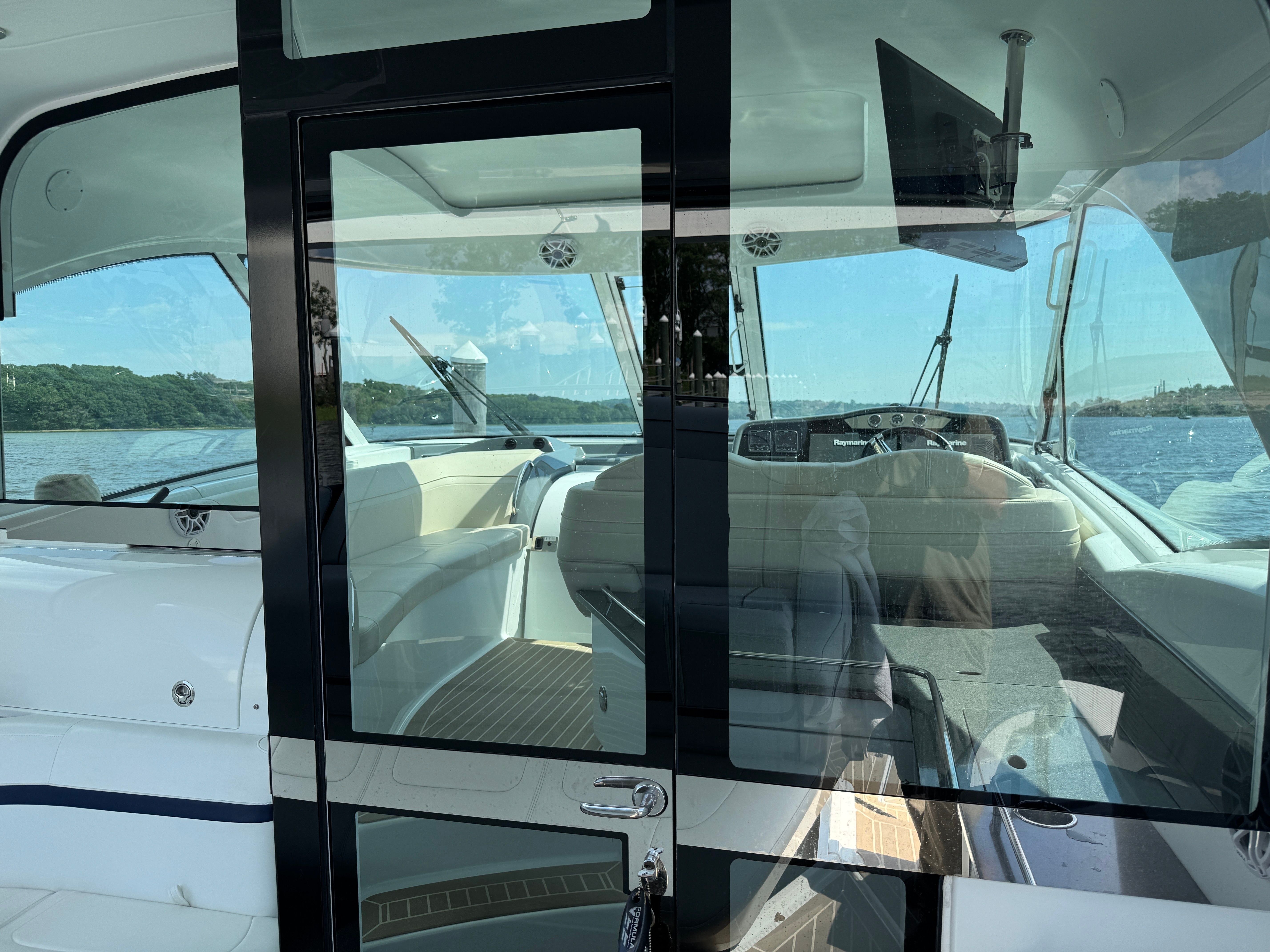 2015 Formula 45 Yacht - 15