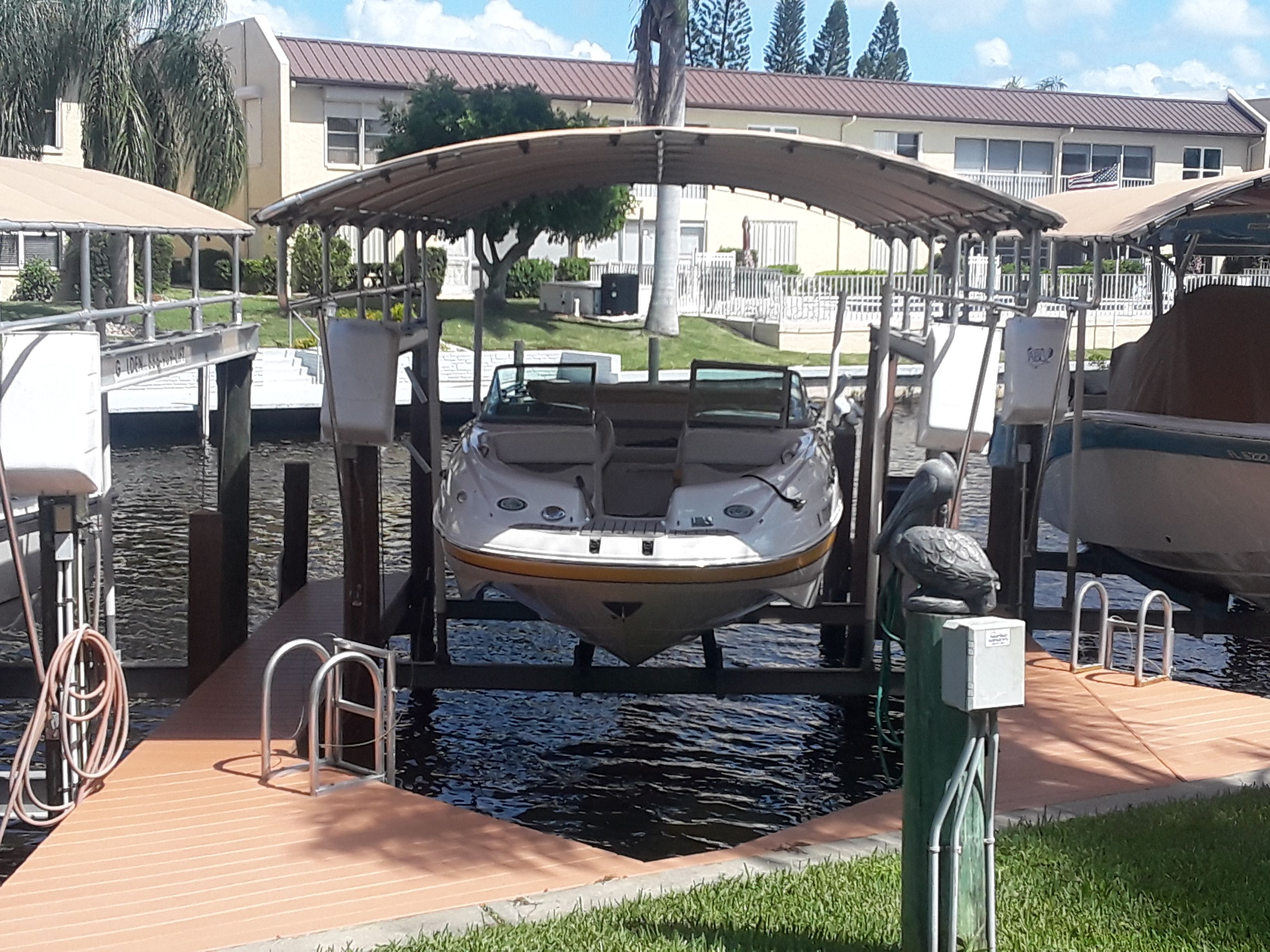2006 Chaparral Sunesta 216 - 8