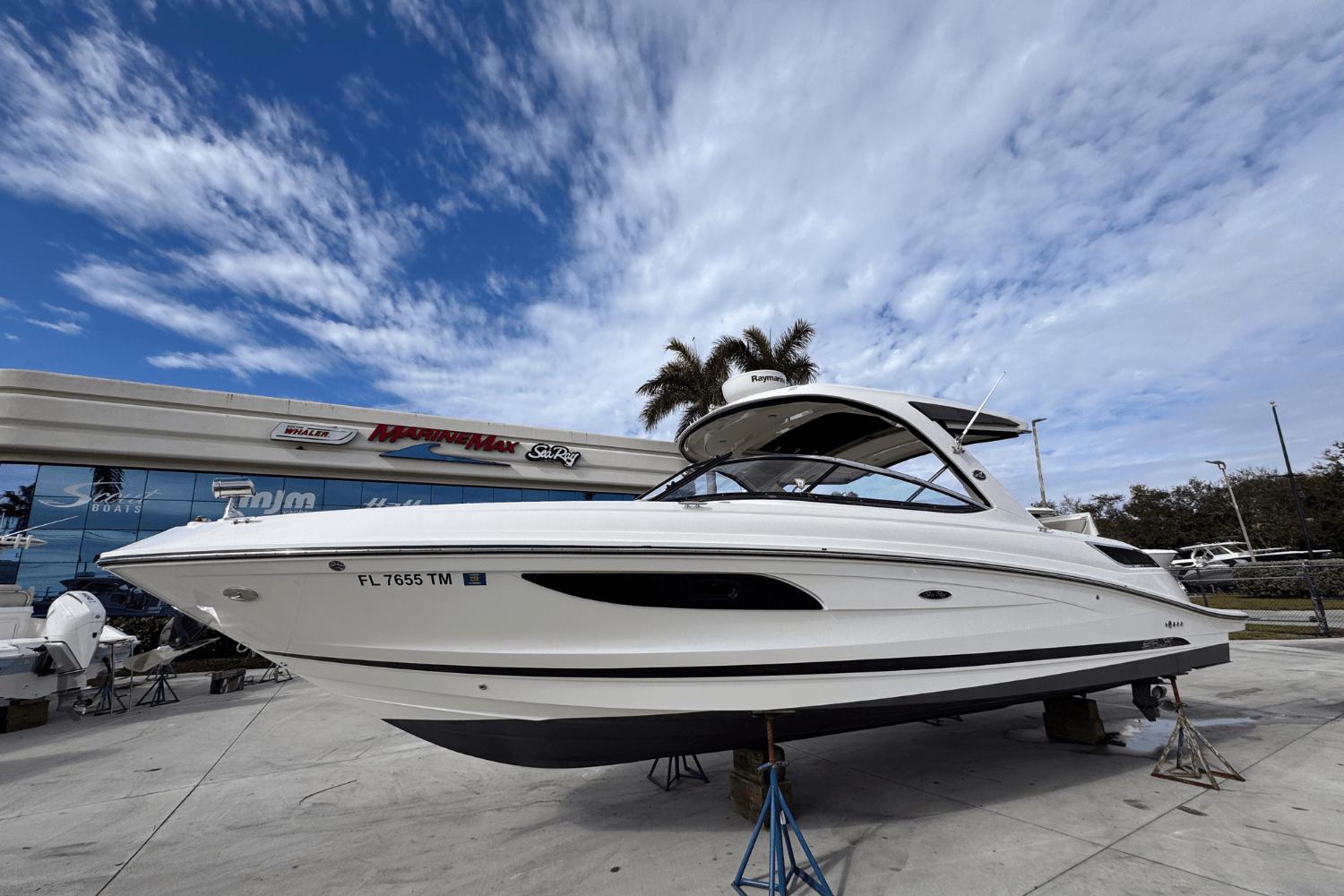 2015 Sea Ray SLX 350