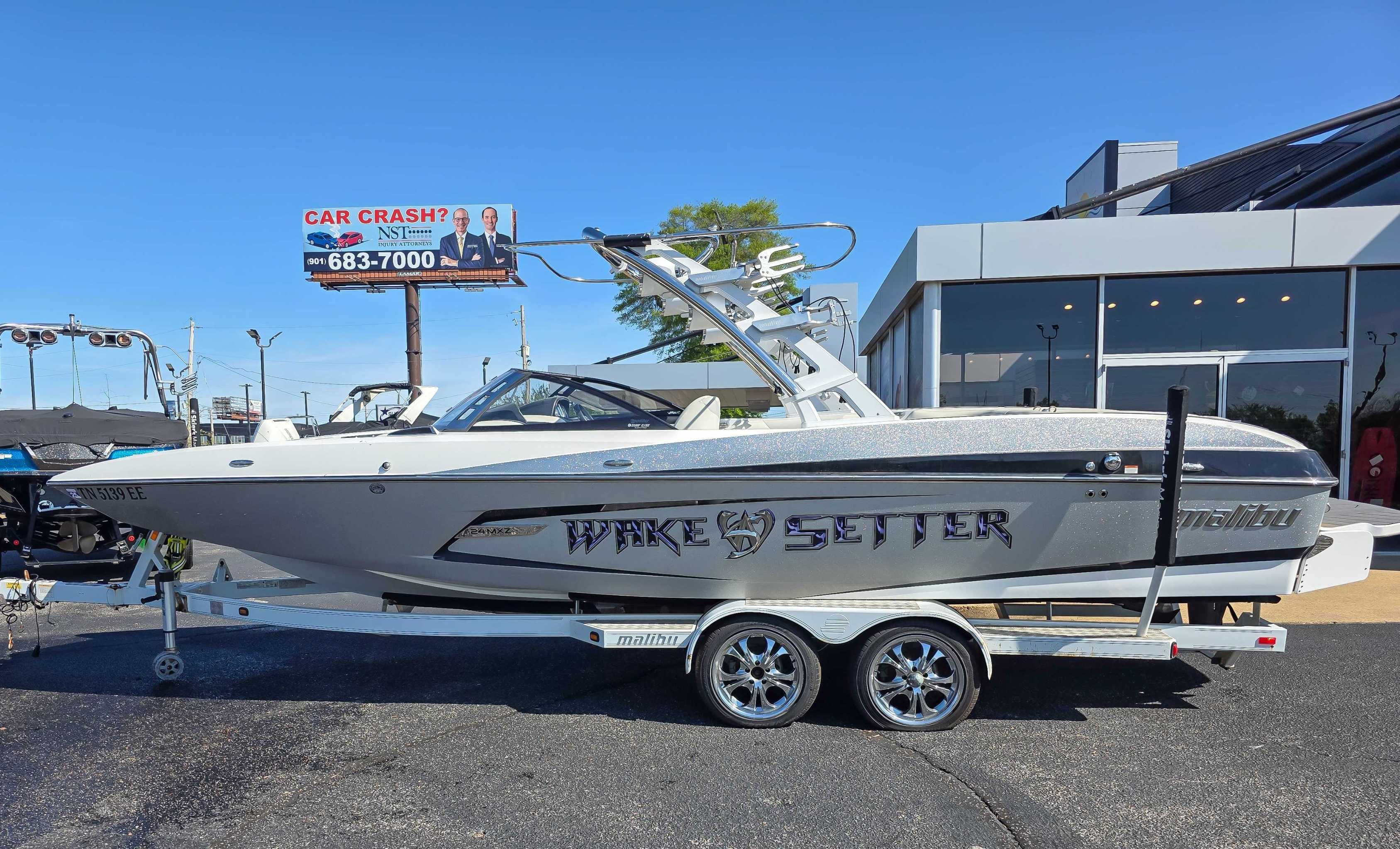 2013 Malibu Wakesetter 24 MXZ