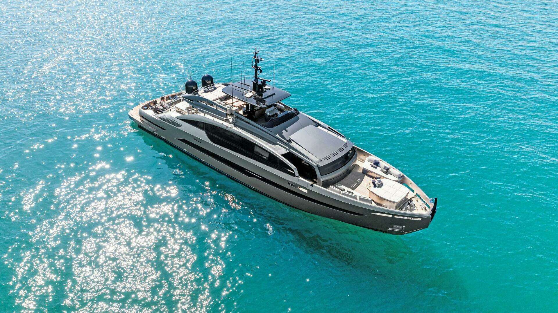 2023 Pershing GTX Motoryacht - Image 13