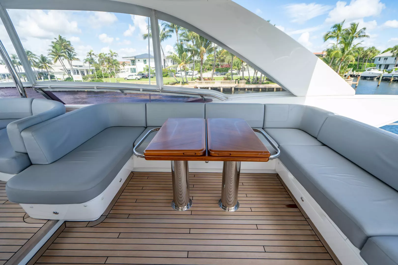 2018 Princess F62 - Image 37
