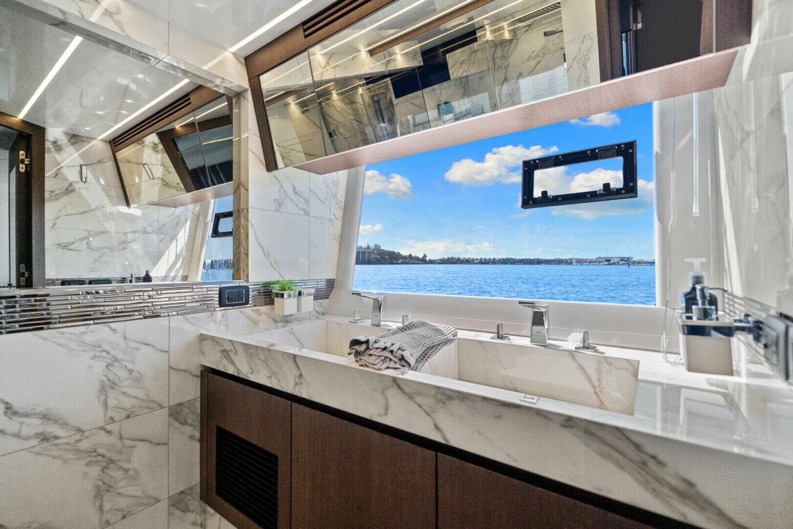 2020 Galeon 680 FLYBRIDGE - Image 42