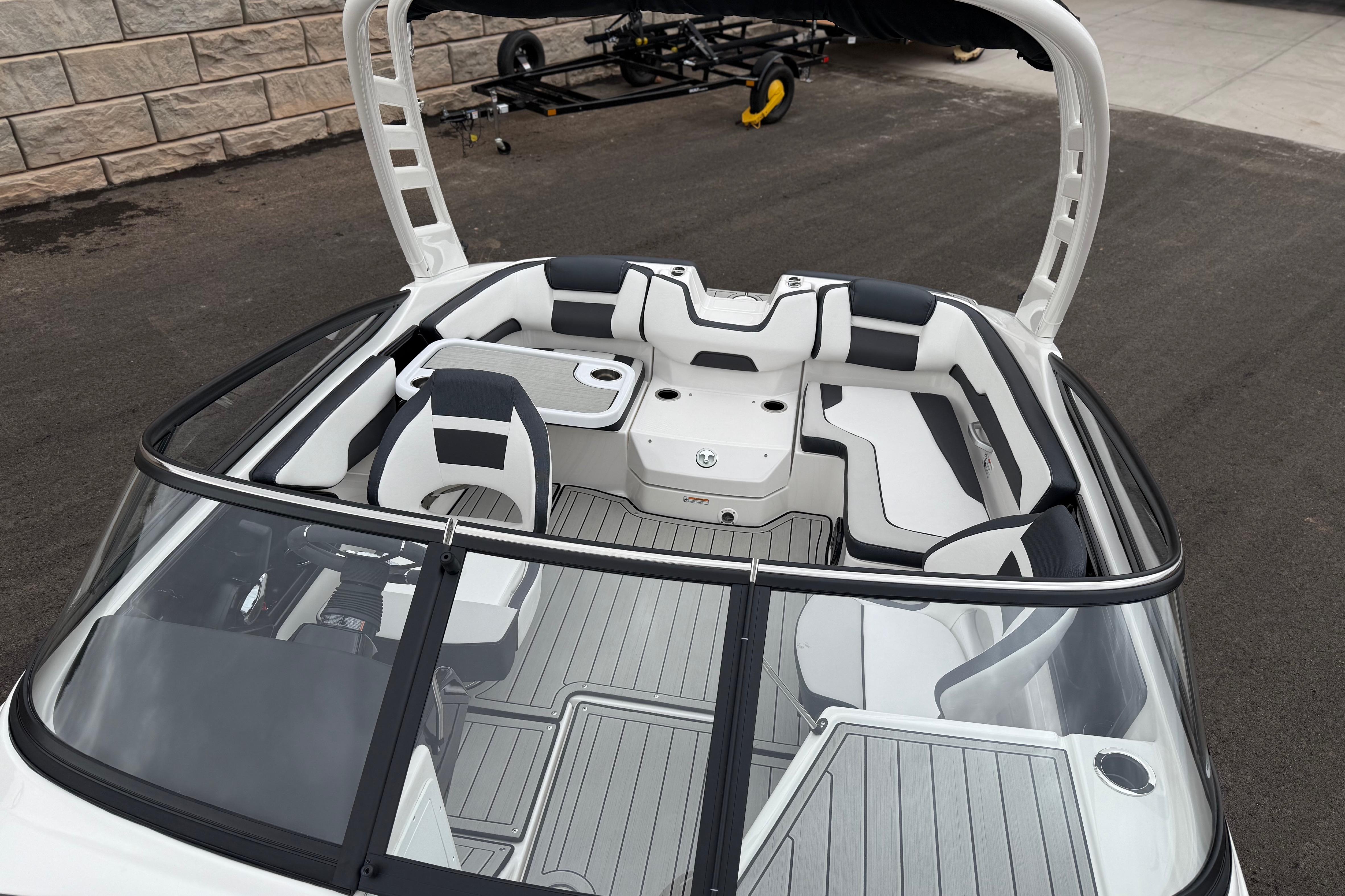 2025 Yamaha Boats 195S interior with sleek seating and modern design.