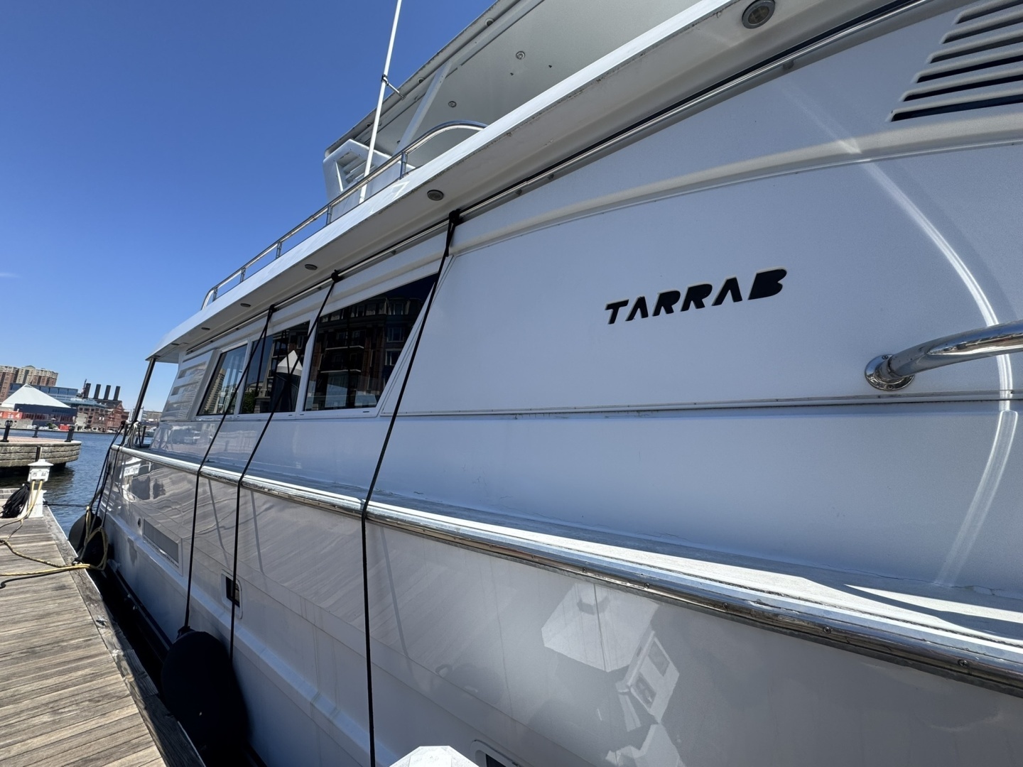 1997 Tarrab 77 Motor Yacht - Image 4