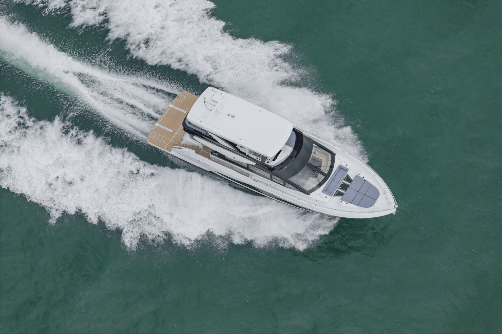 2027 Cruisers Yachts 57 FLY - Image 6