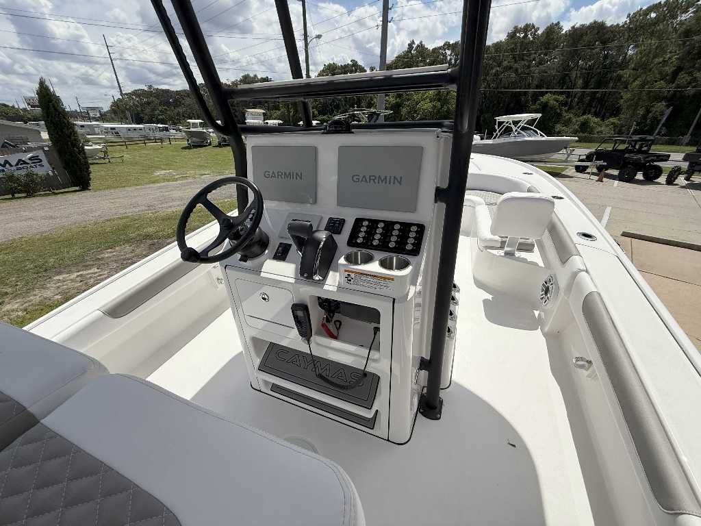 2026 Caymas 26 HB - 17