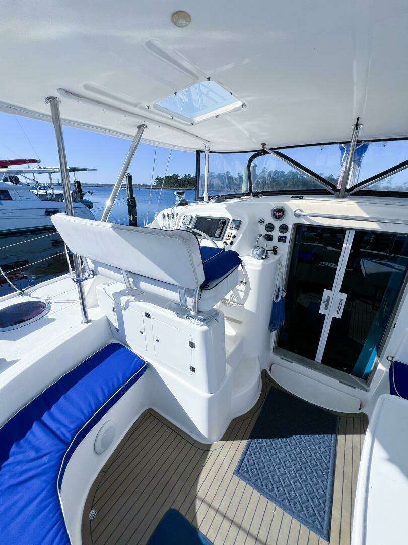 2010 Broadblue 435 - Image 29