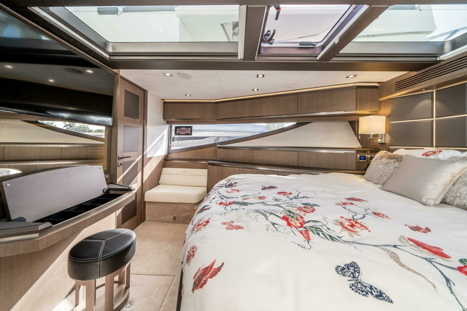 2019 Galeon 640 FLY - Image 16