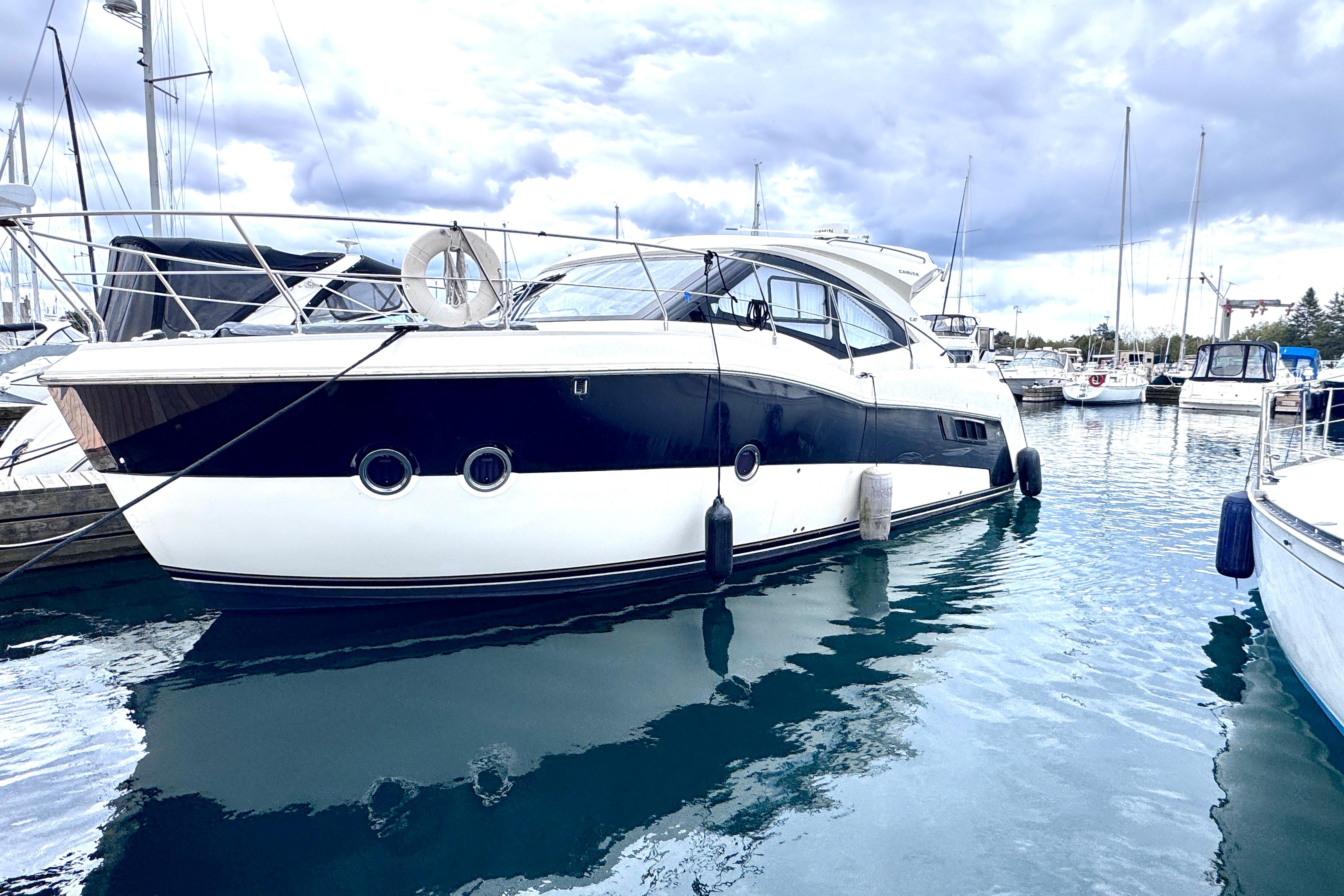 2015 Carver C37