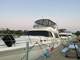 1986 Carver 42' Cockpit MY - 7