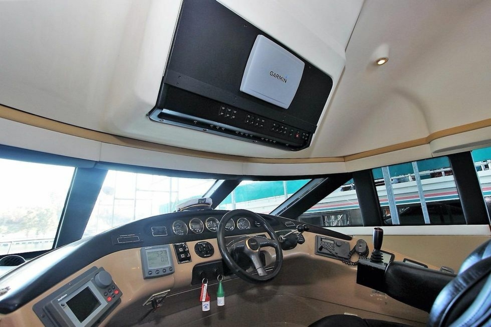 2001 Carver 570 Voyager Pilothouse - Image 33